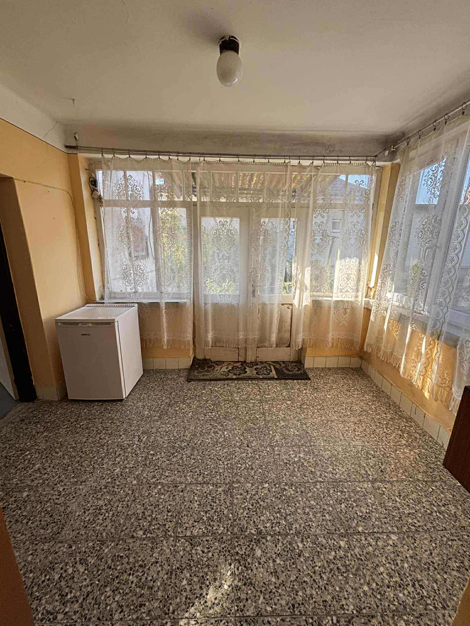 Predám Pozemok so starým domom dom v lokalite Ohrady