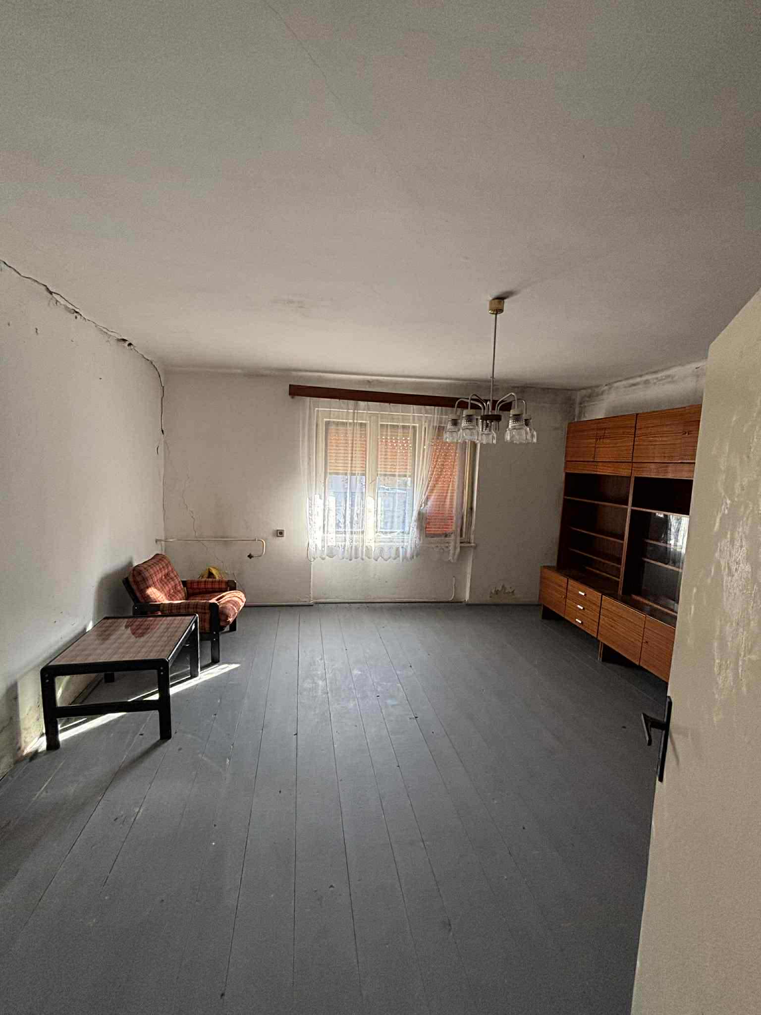 Predám Pozemok so starým domom dom v lokalite Ohrady