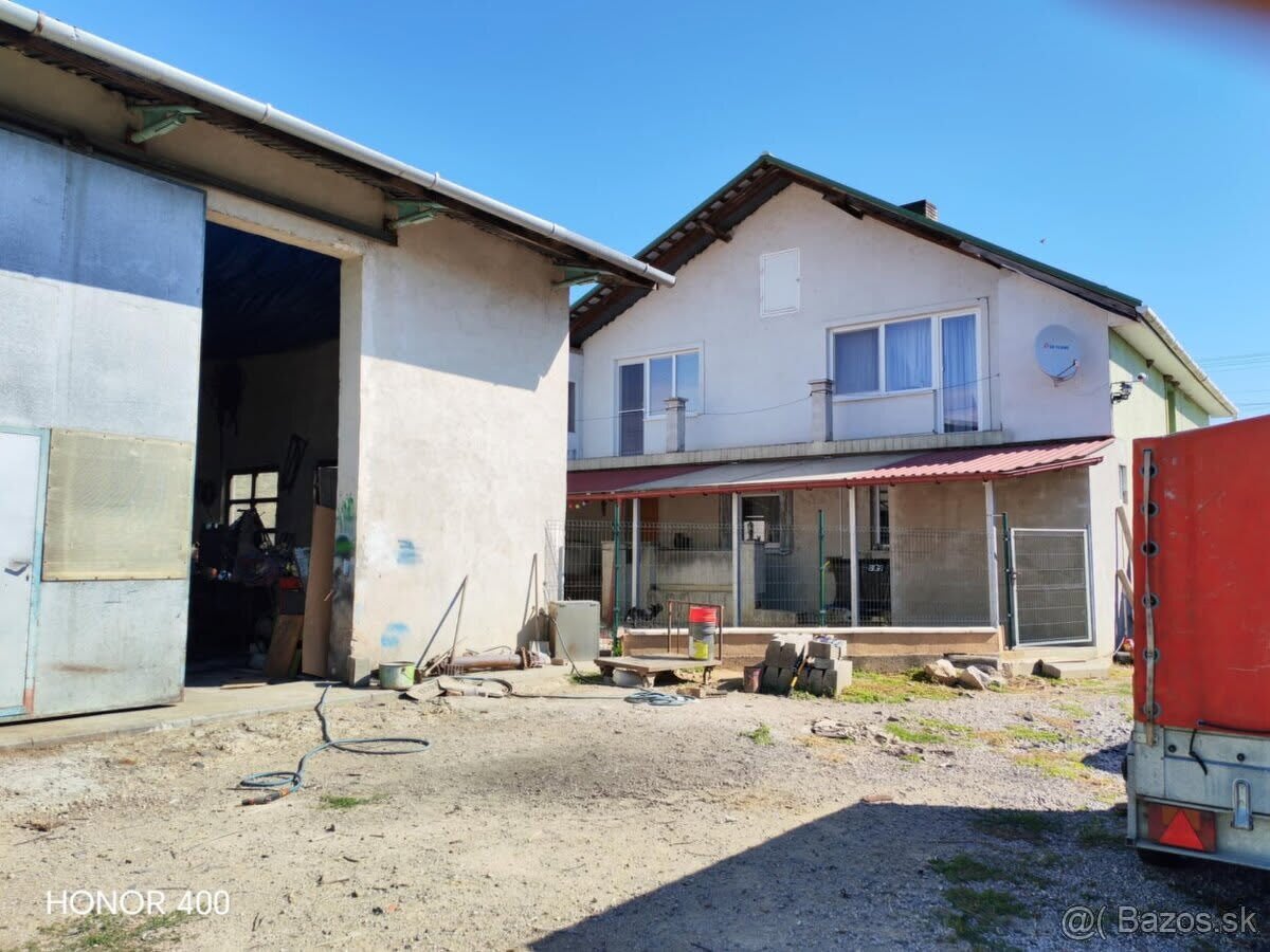 Predám obrovský dom v lokalite Streda nad Bodrogom