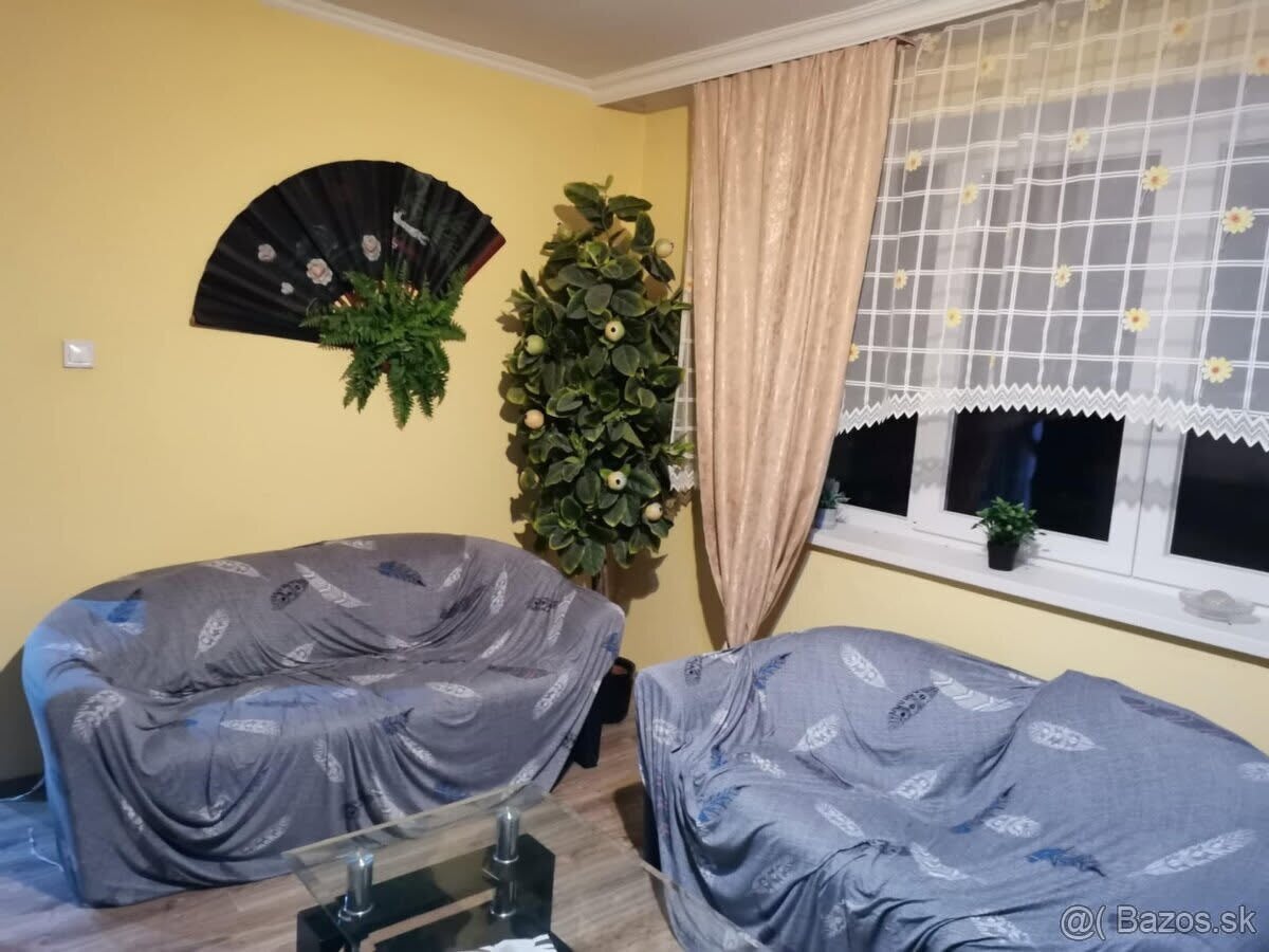 Predám obrovský dom v lokalite Streda nad Bodrogom