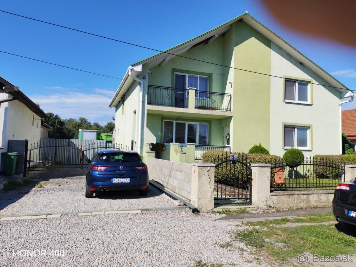 Predám obrovský dom v lokalite Streda nad Bodrogom