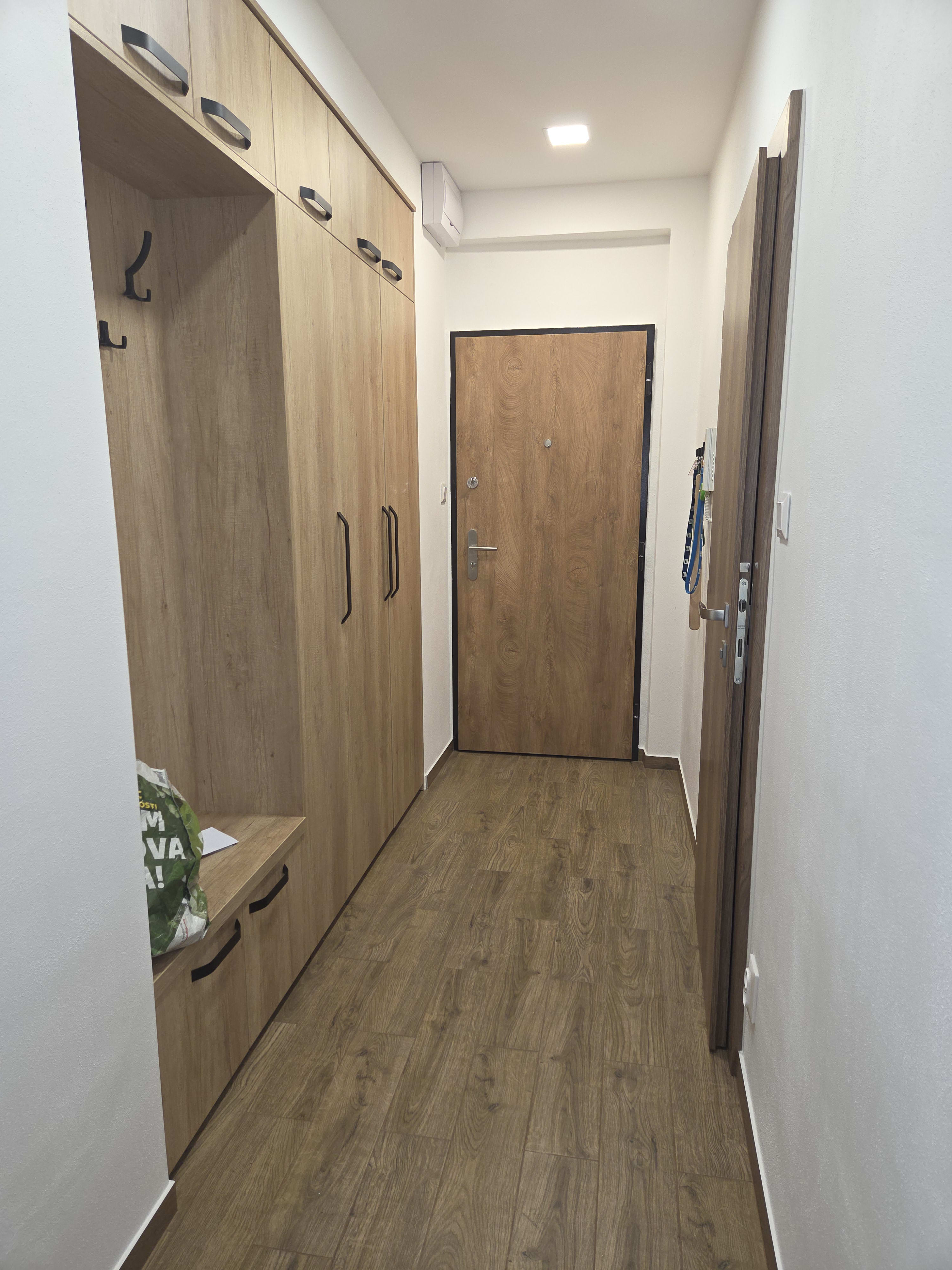 Prenajmem moderný byt v lokalite Košice