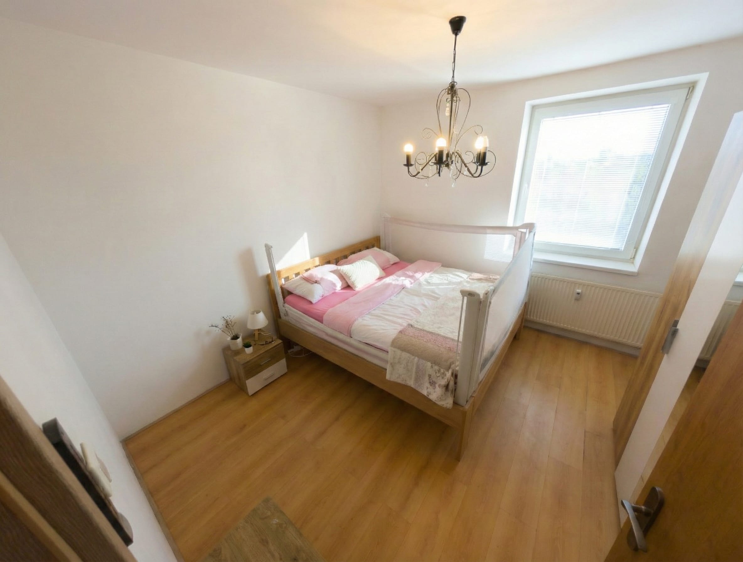 Predám slnečný byt v lokalite Modra