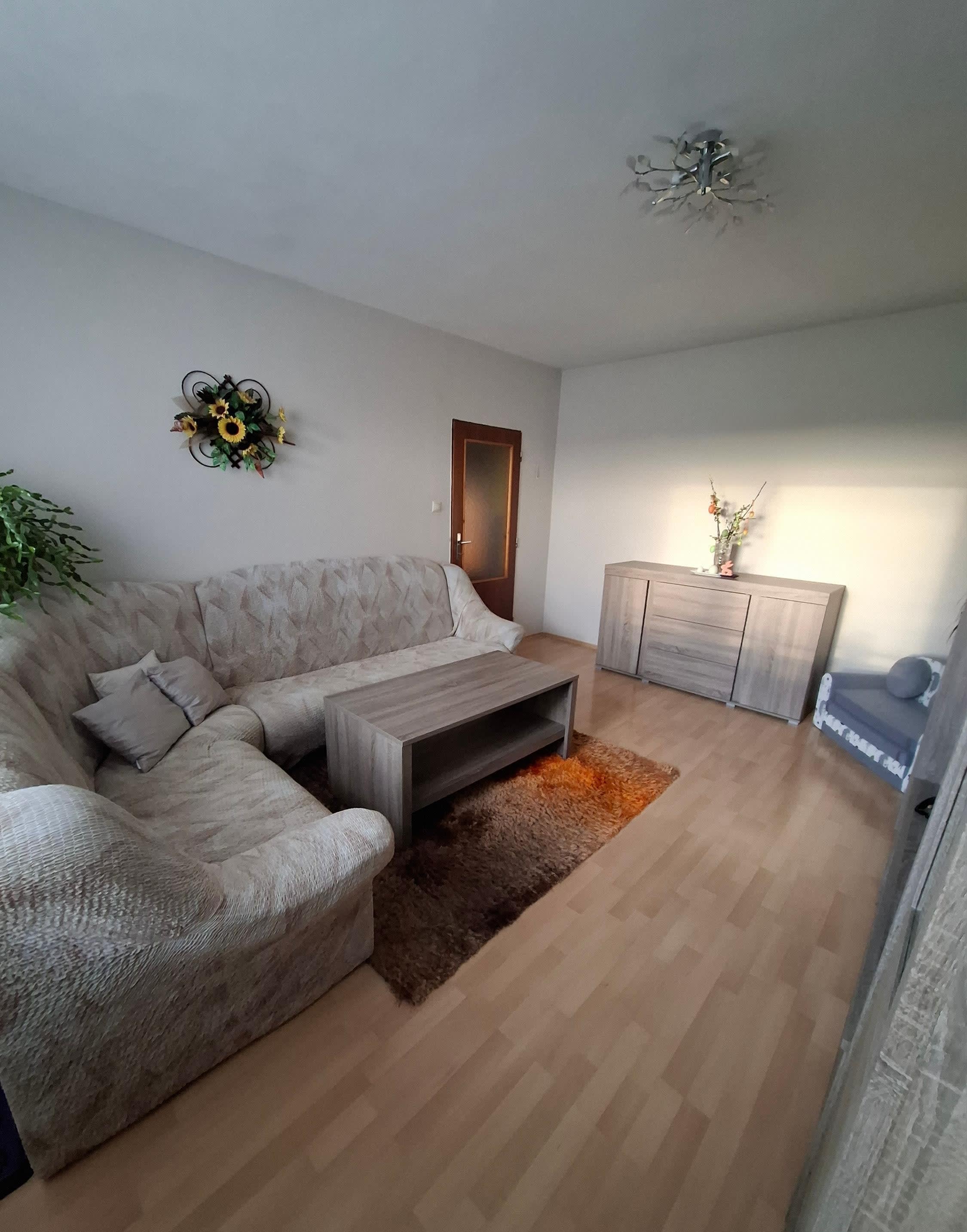 Predám 3-IZBOVÝ BYT s garážou byt v lokalite Partizánska Ľupča