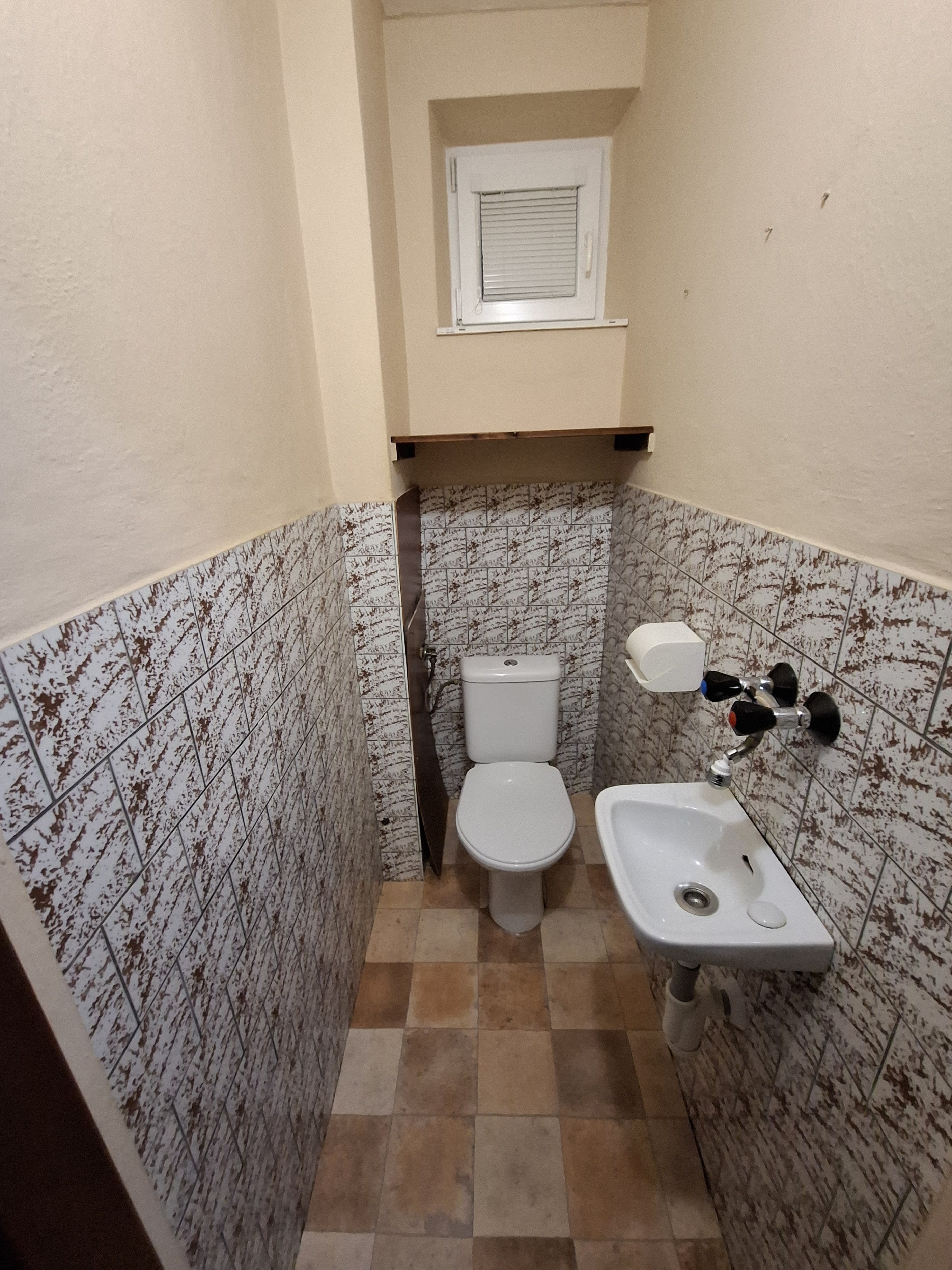 Predám 3-IZBOVÝ BYT s garážou byt v lokalite Partizánska Ľupča