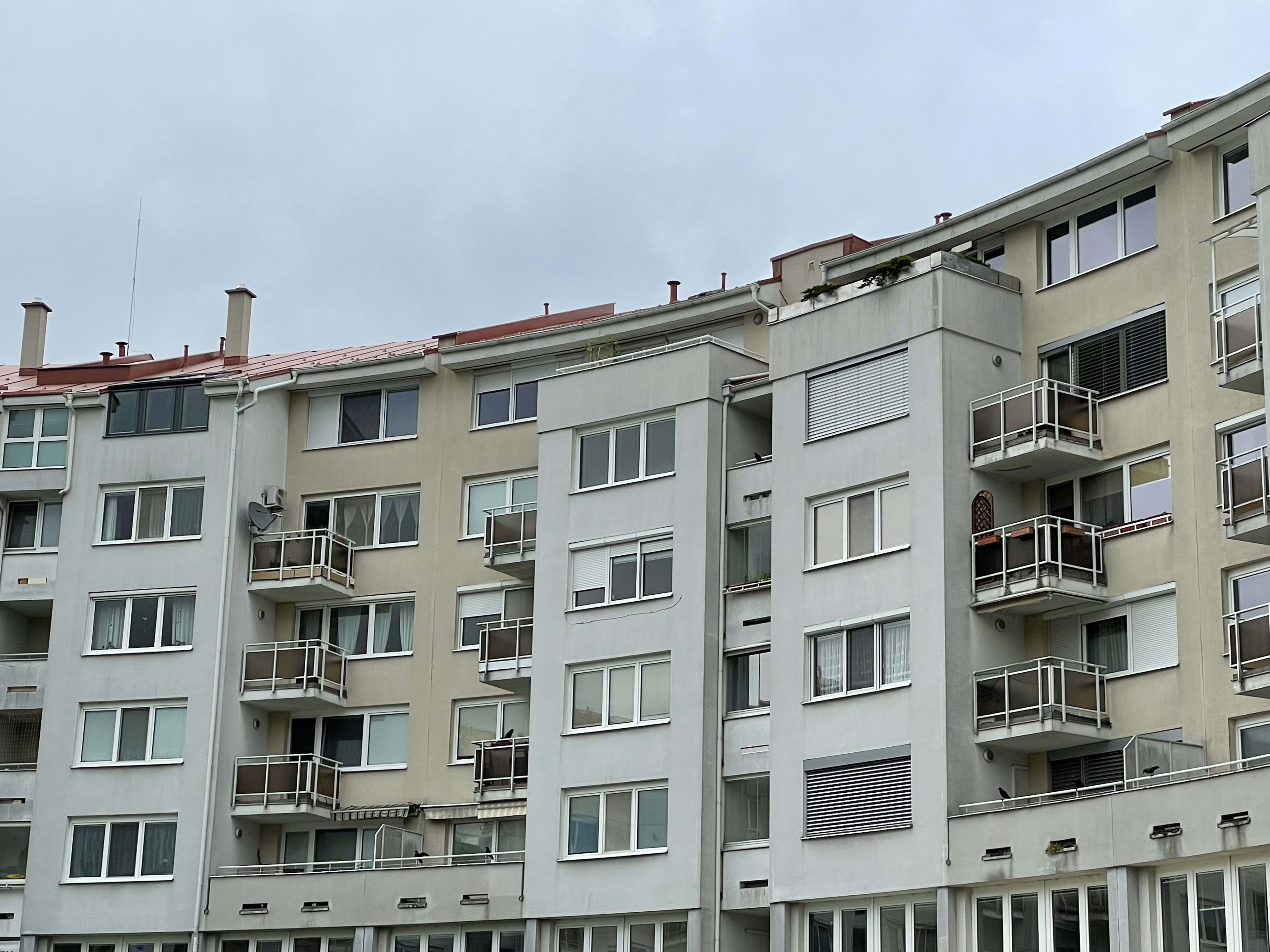 Predám slnečný byt v lokalite Karlova Ves