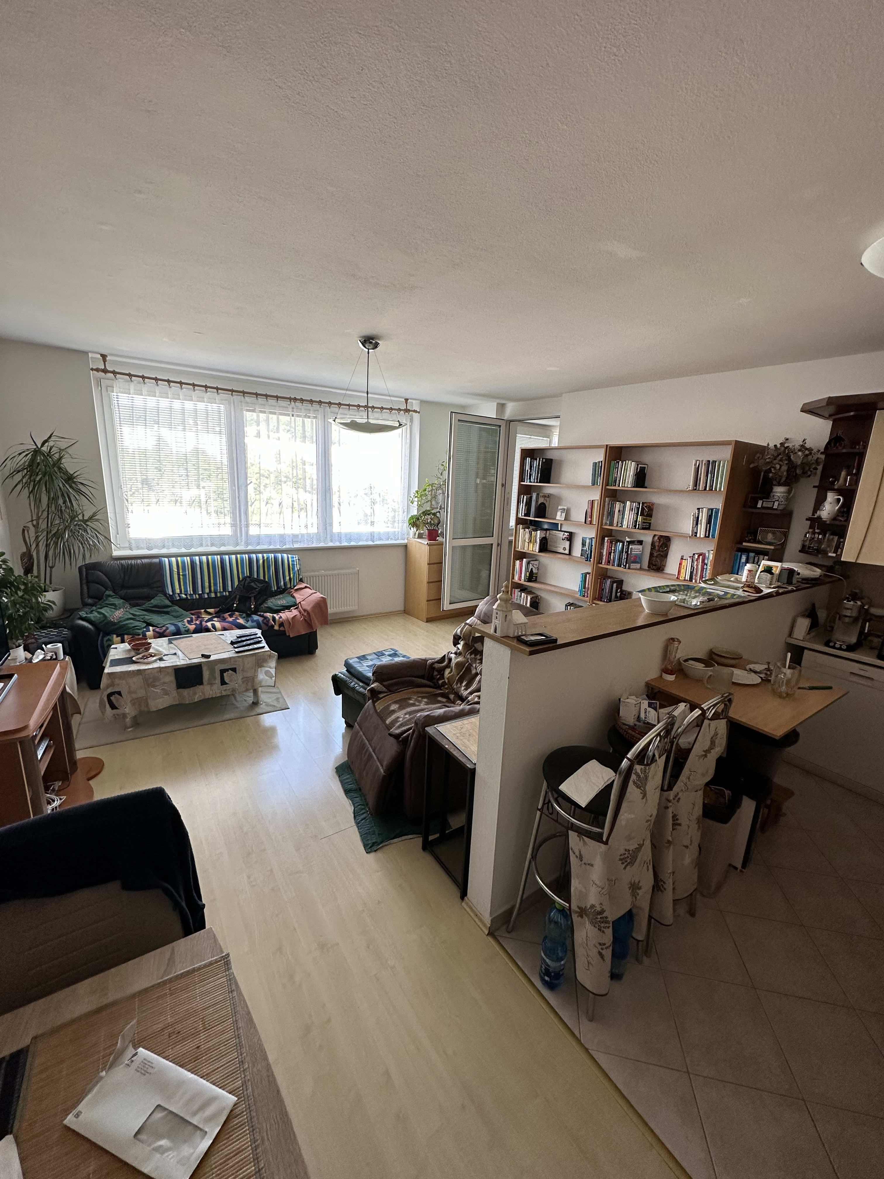 Predám slnečný byt v lokalite Karlova Ves