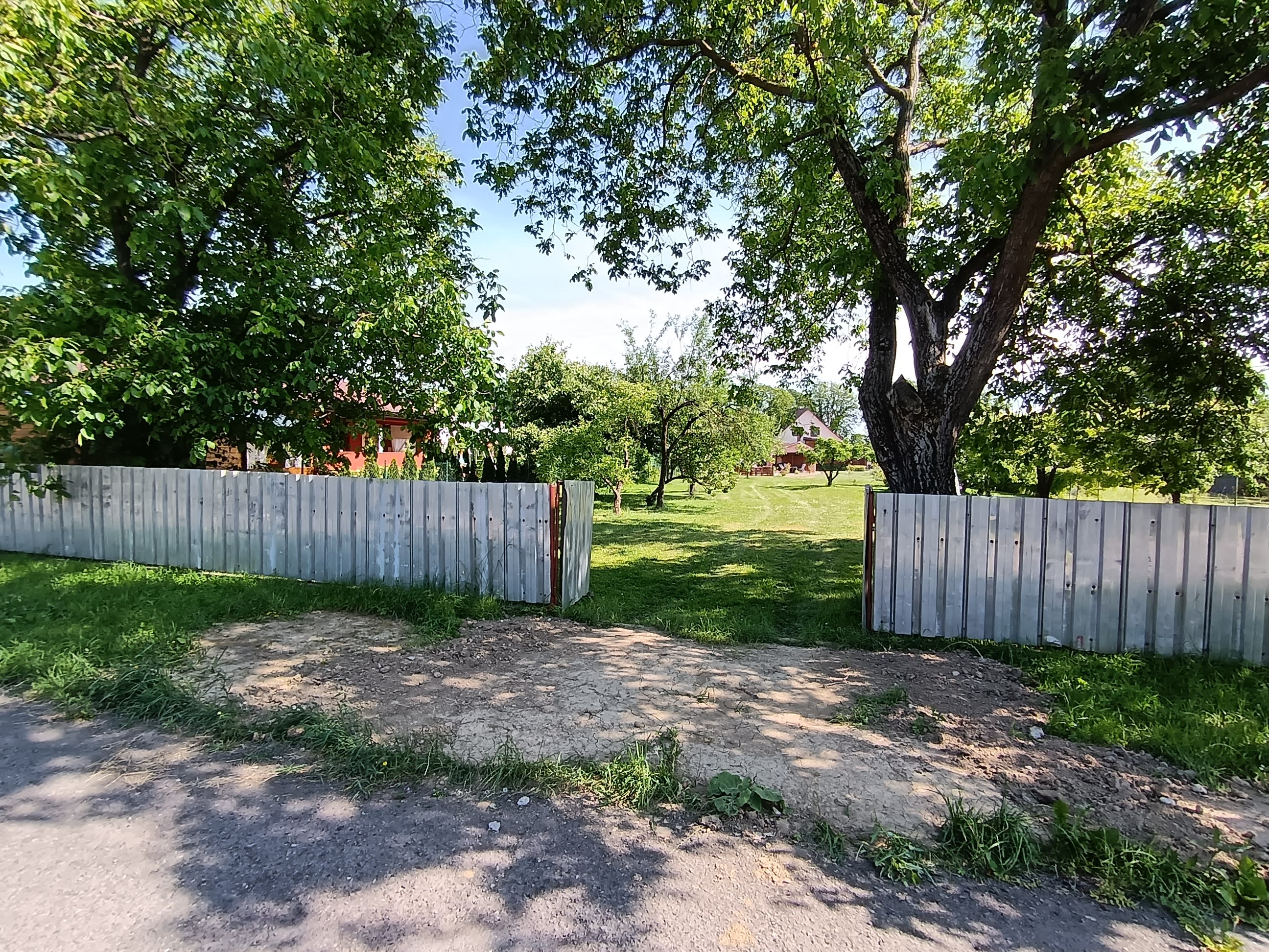 Predám slnečný pozemok v lokalite Strážske