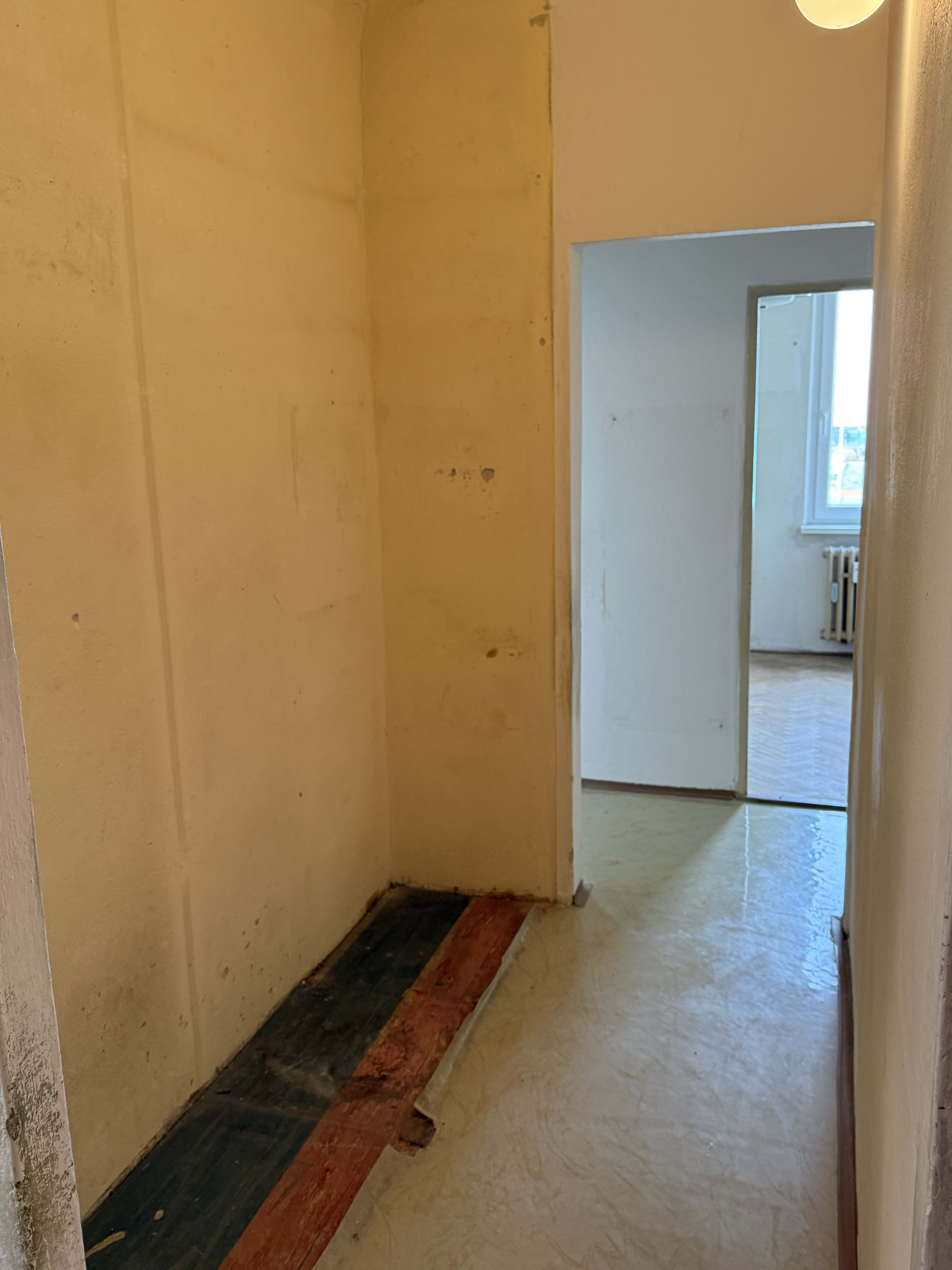 Predám slnečný byt v lokalite Ružinov