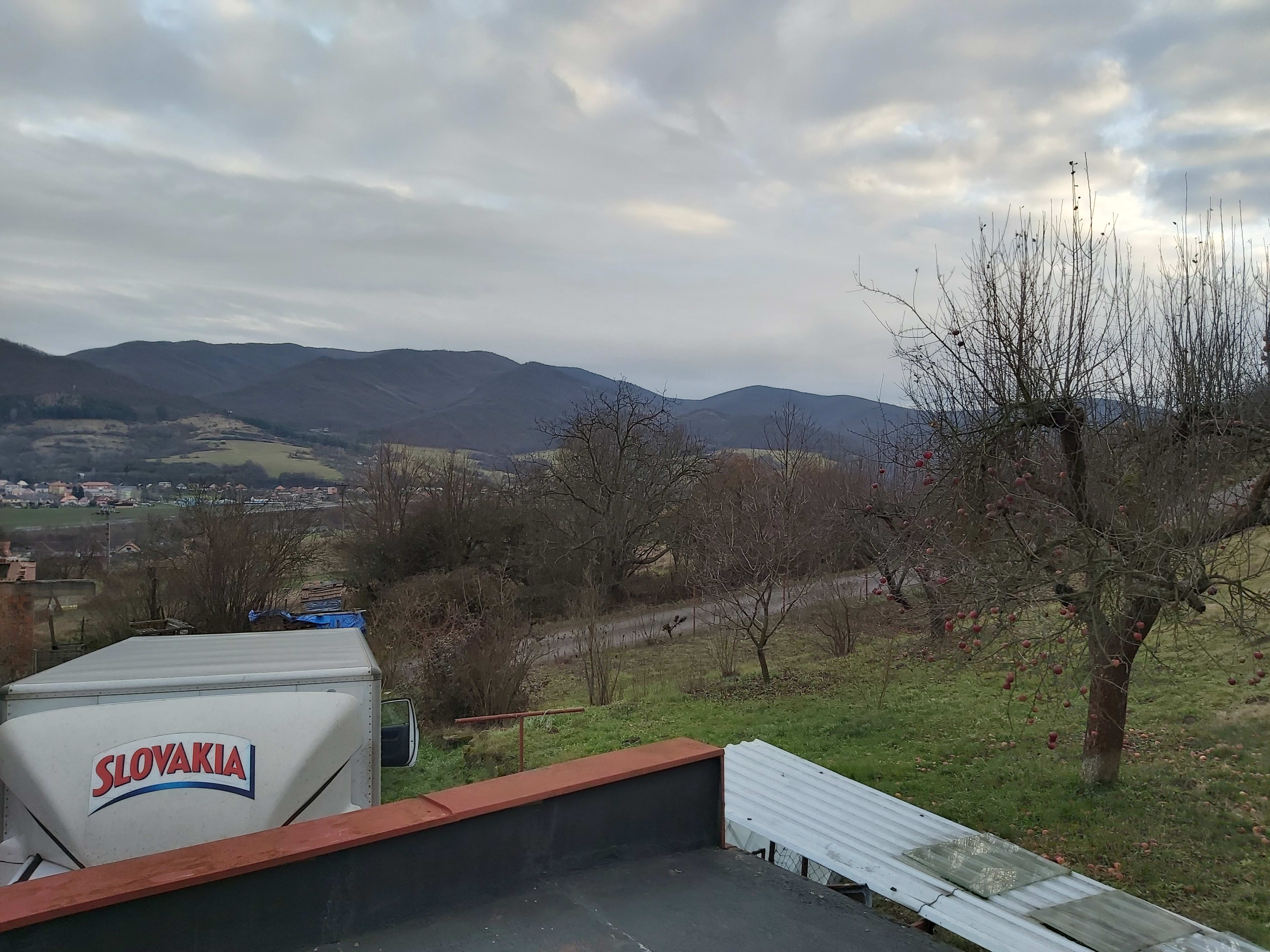 Predám Veľký SLNEČNÝ dom v lokalite Orovnica