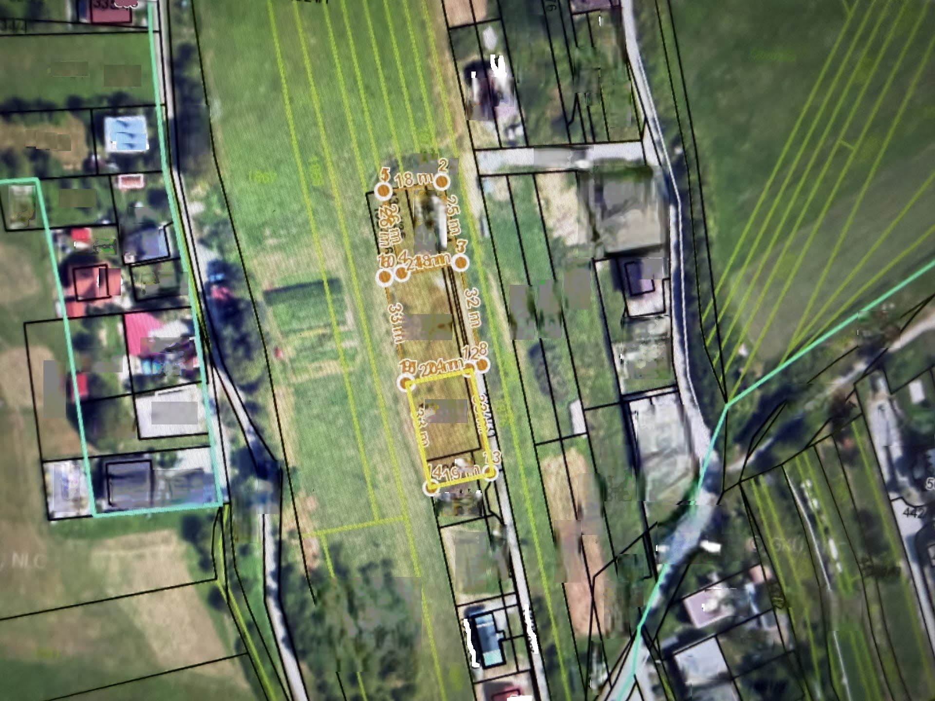 Predám slnečný pozemok v lokalite Lietava