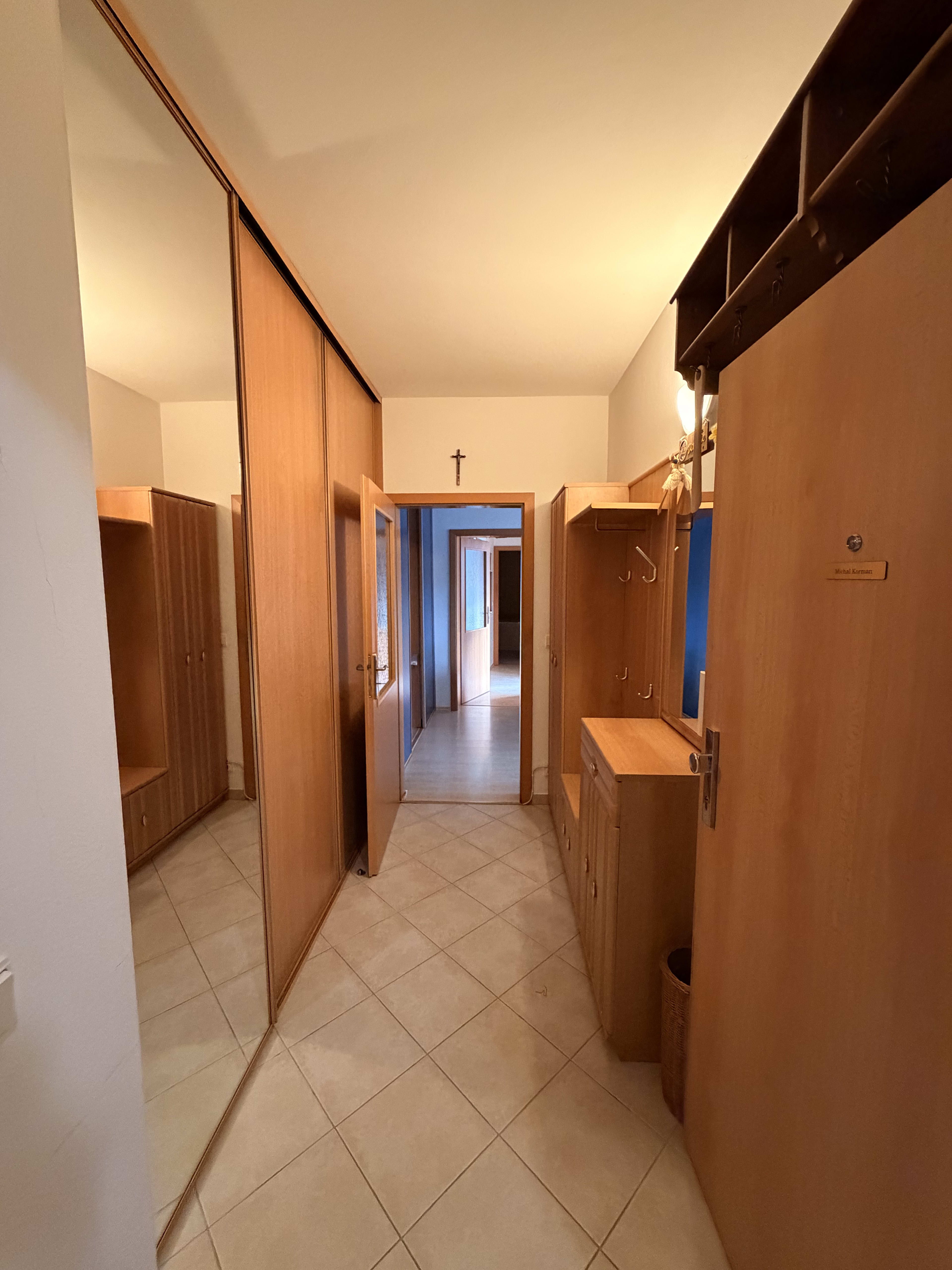 Predám slnečný byt v lokalite Karlova Ves