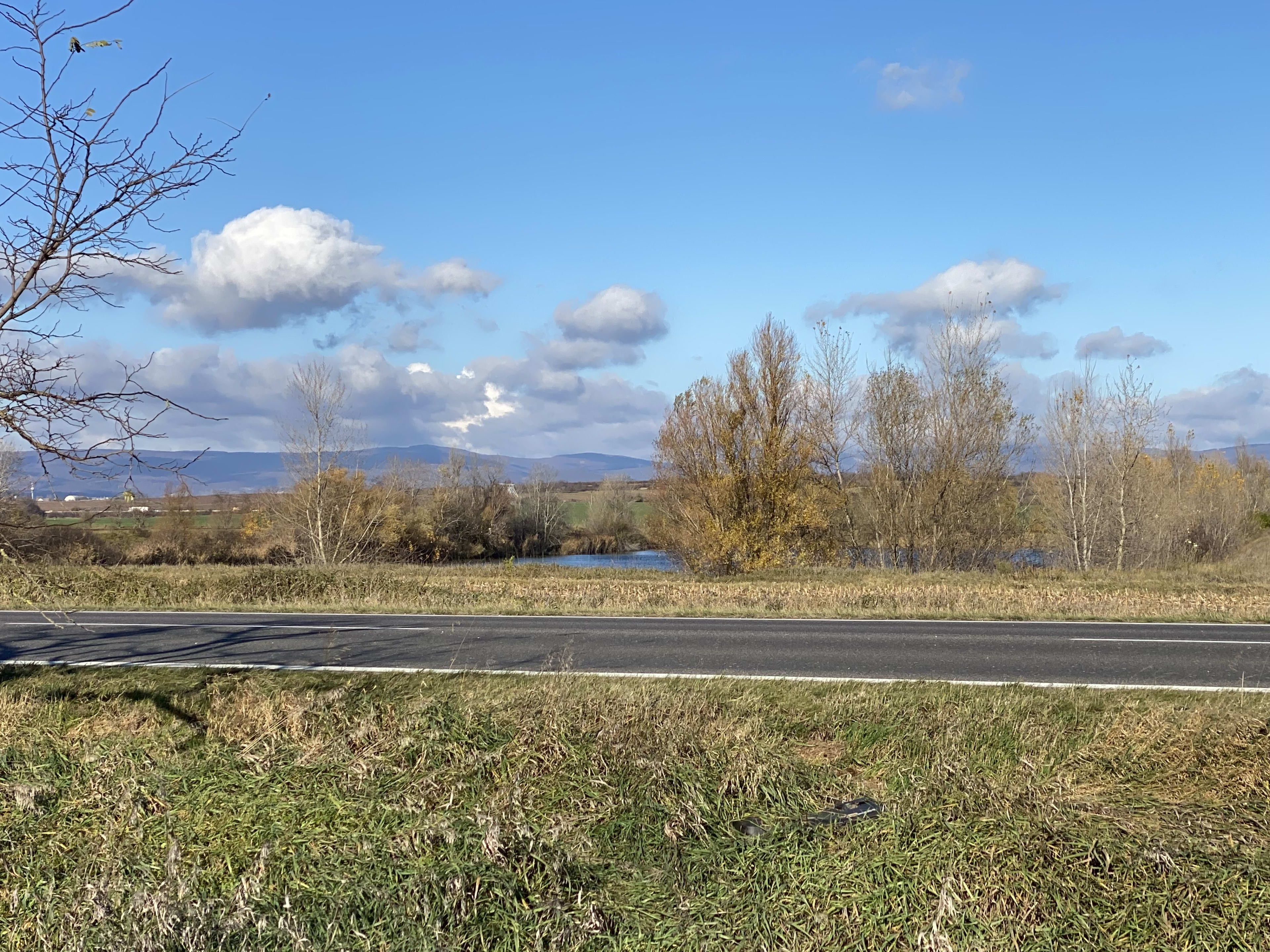 Predám slnečný pozemok v lokalite Bernolákovo