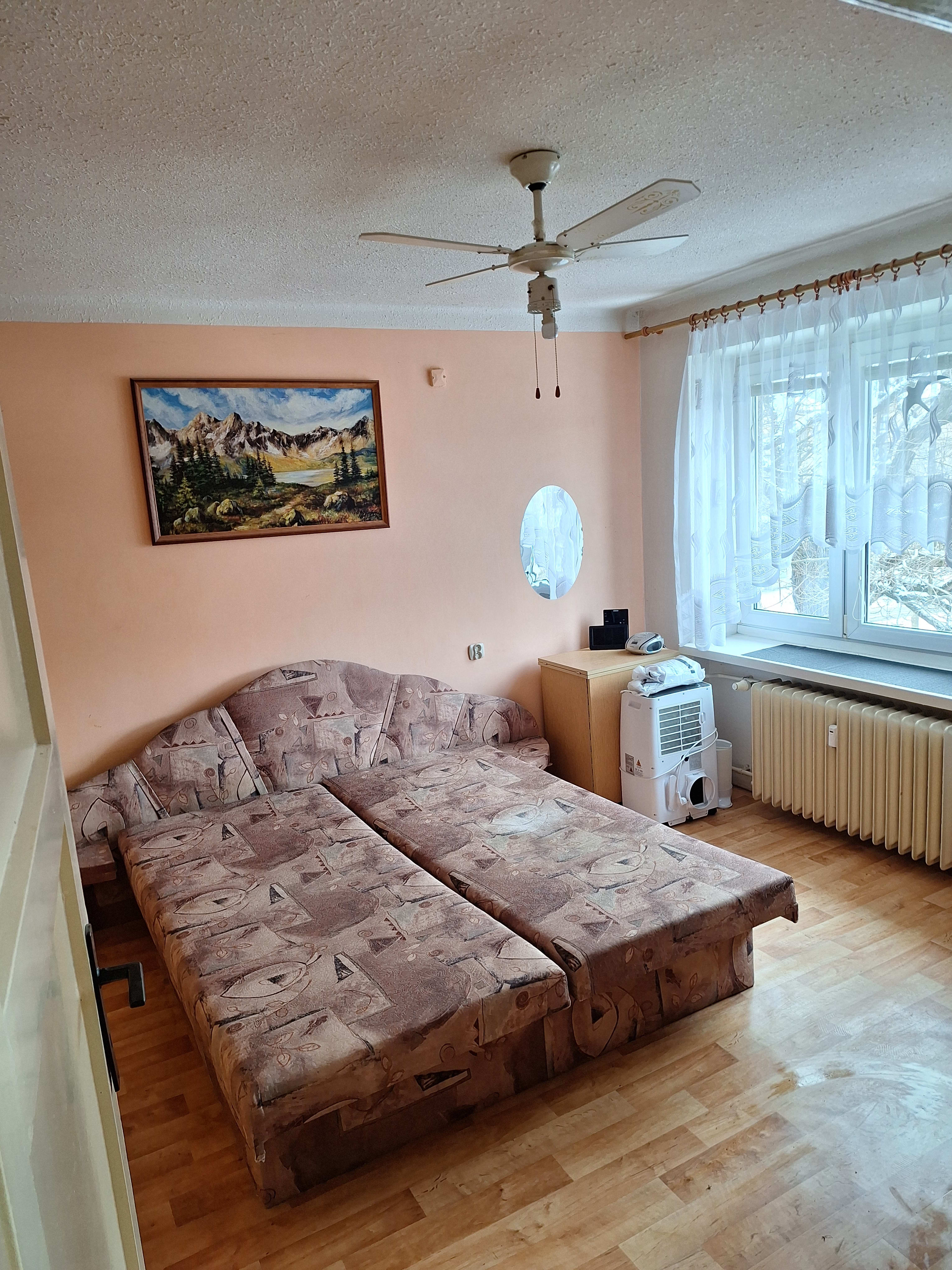 Predám slnečný byt v lokalite Handlová