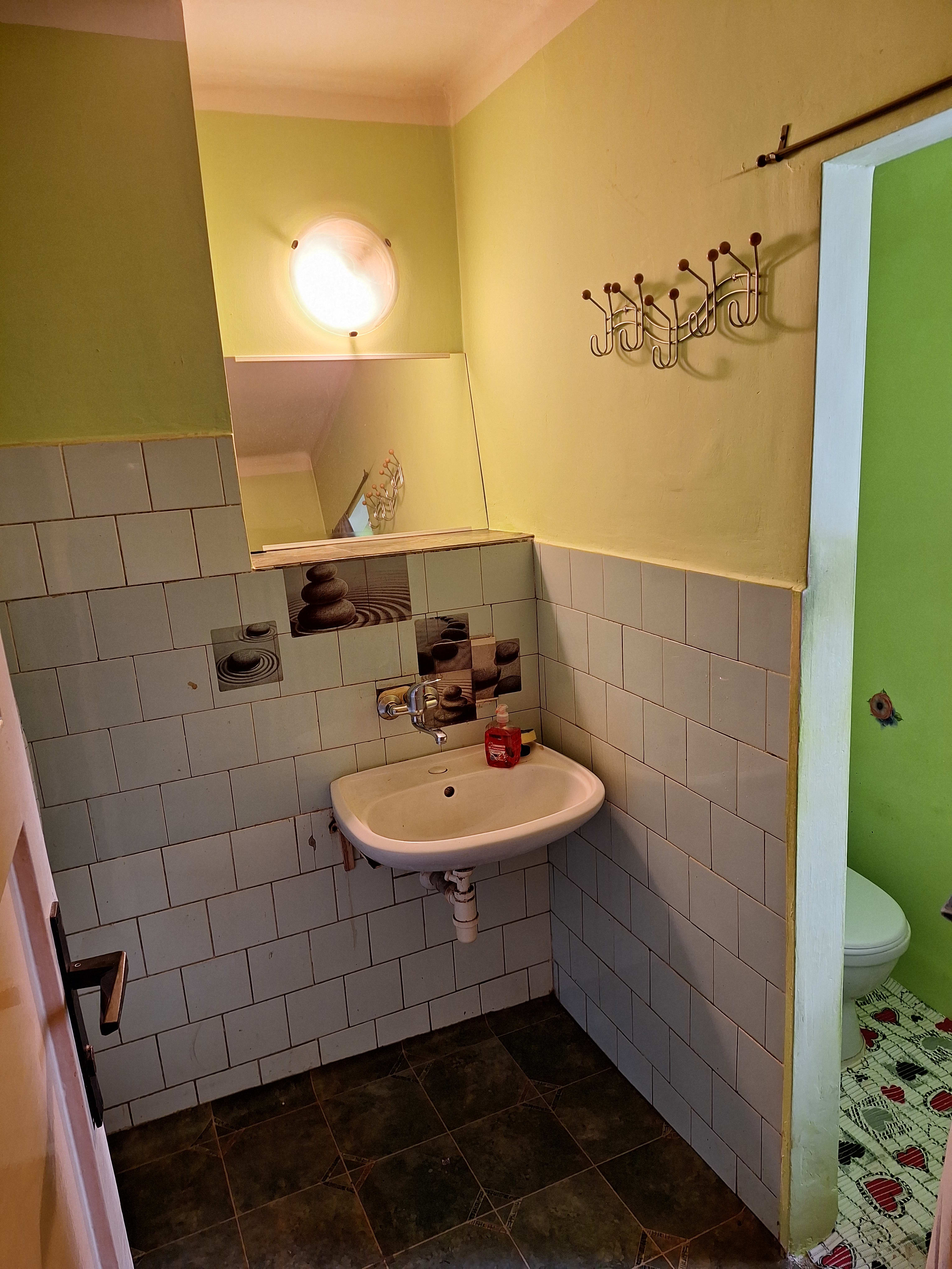 Predám slnečný byt v lokalite Handlová