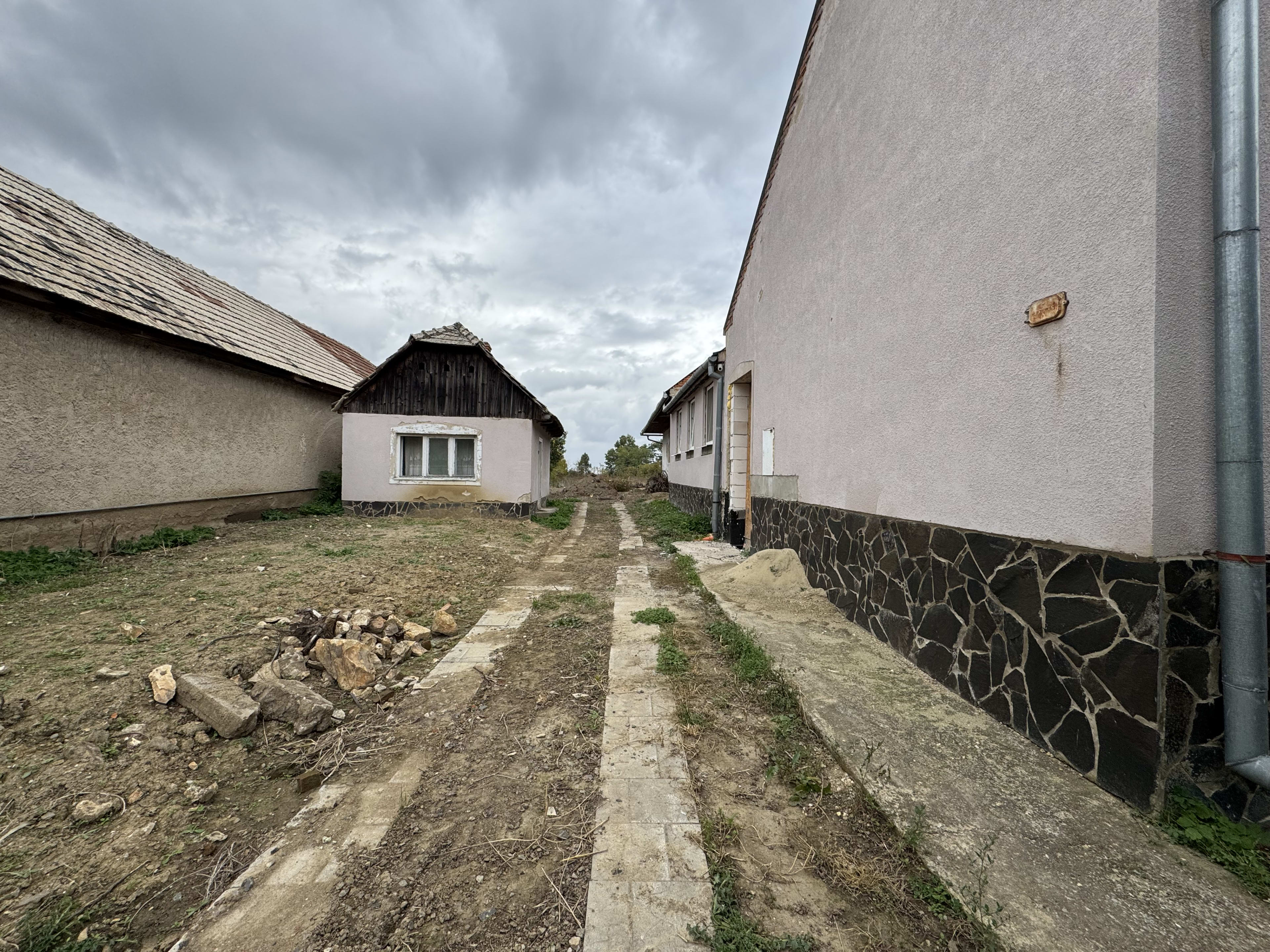 Predám obrovský dom v lokalite Zemplínsky Branč