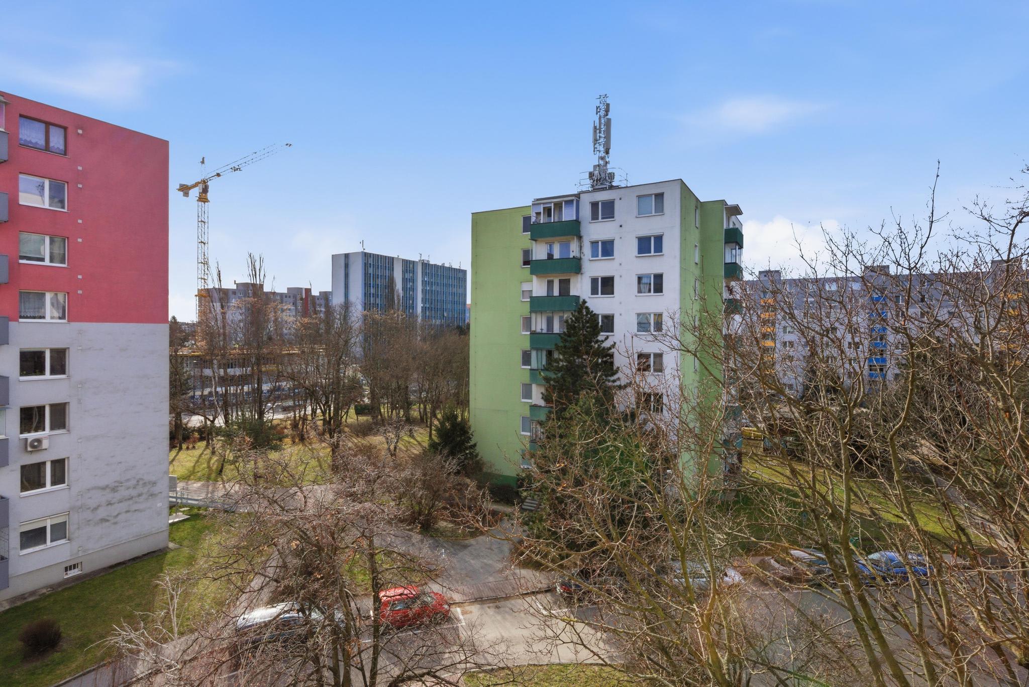 Predám slnečný byt v lokalite Bratislava