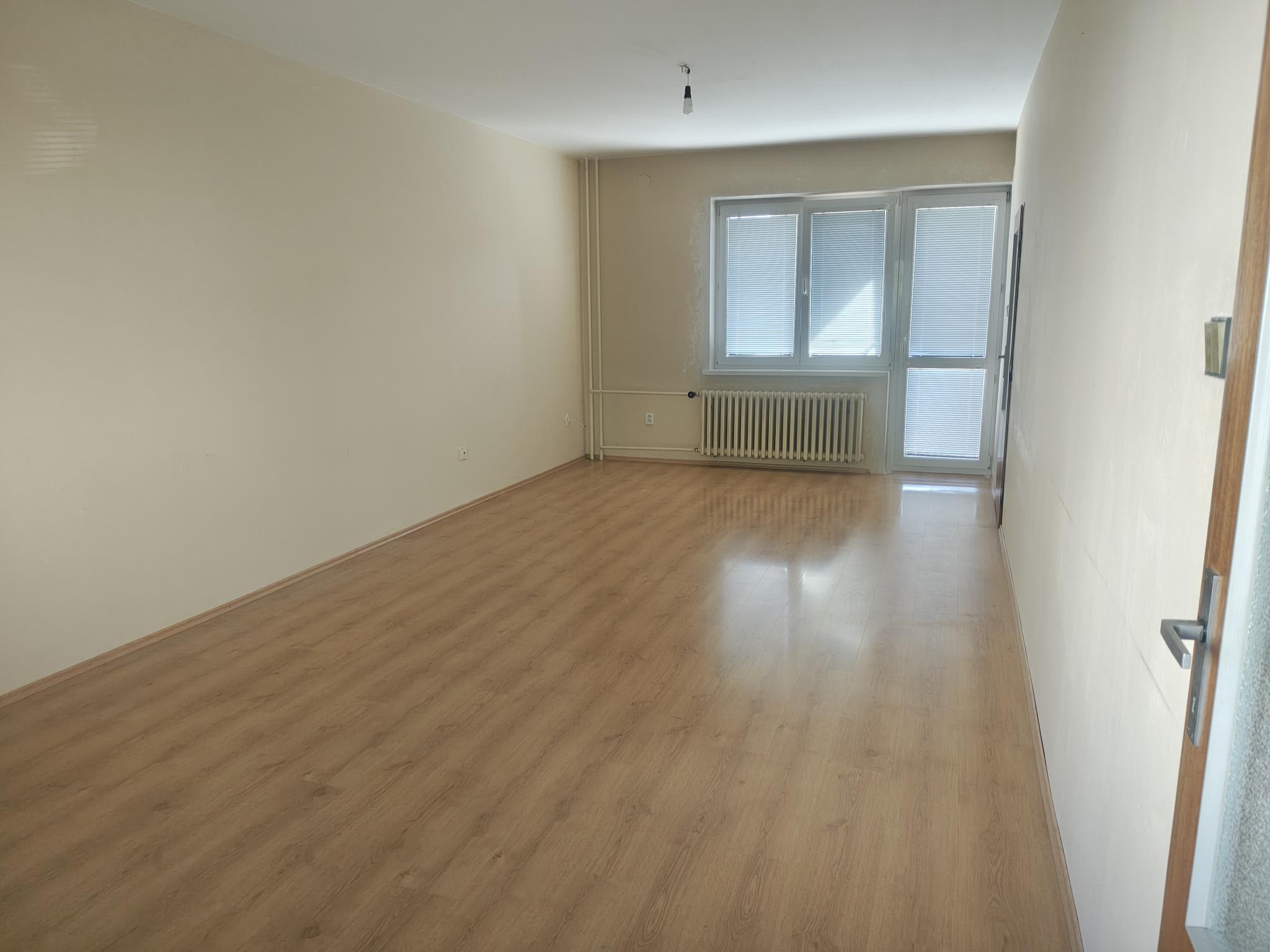 Predám vhodný na rekonštrukciu dom v lokalite Senec