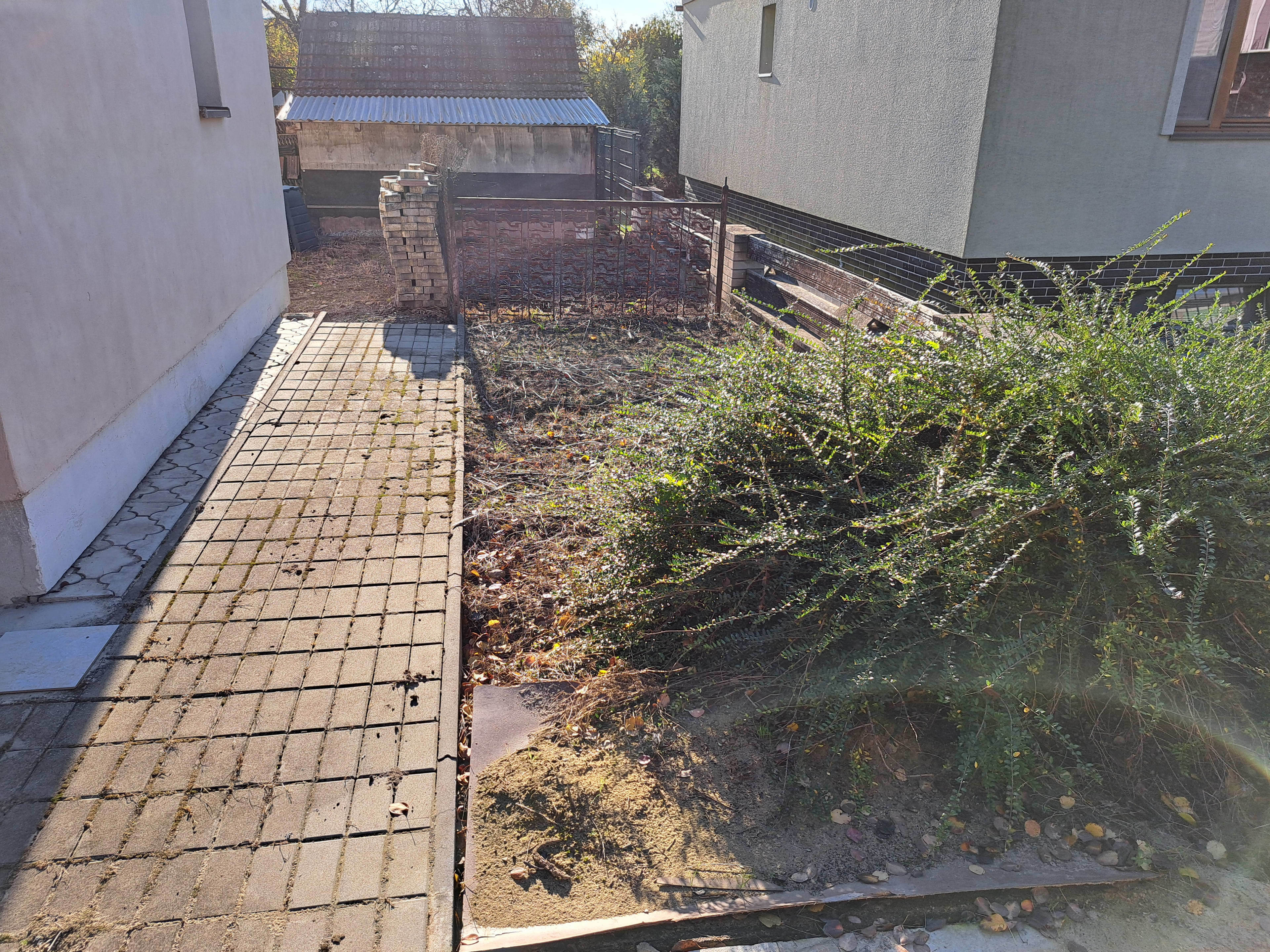 Predám pôvodný  dom v lokalite Košeca