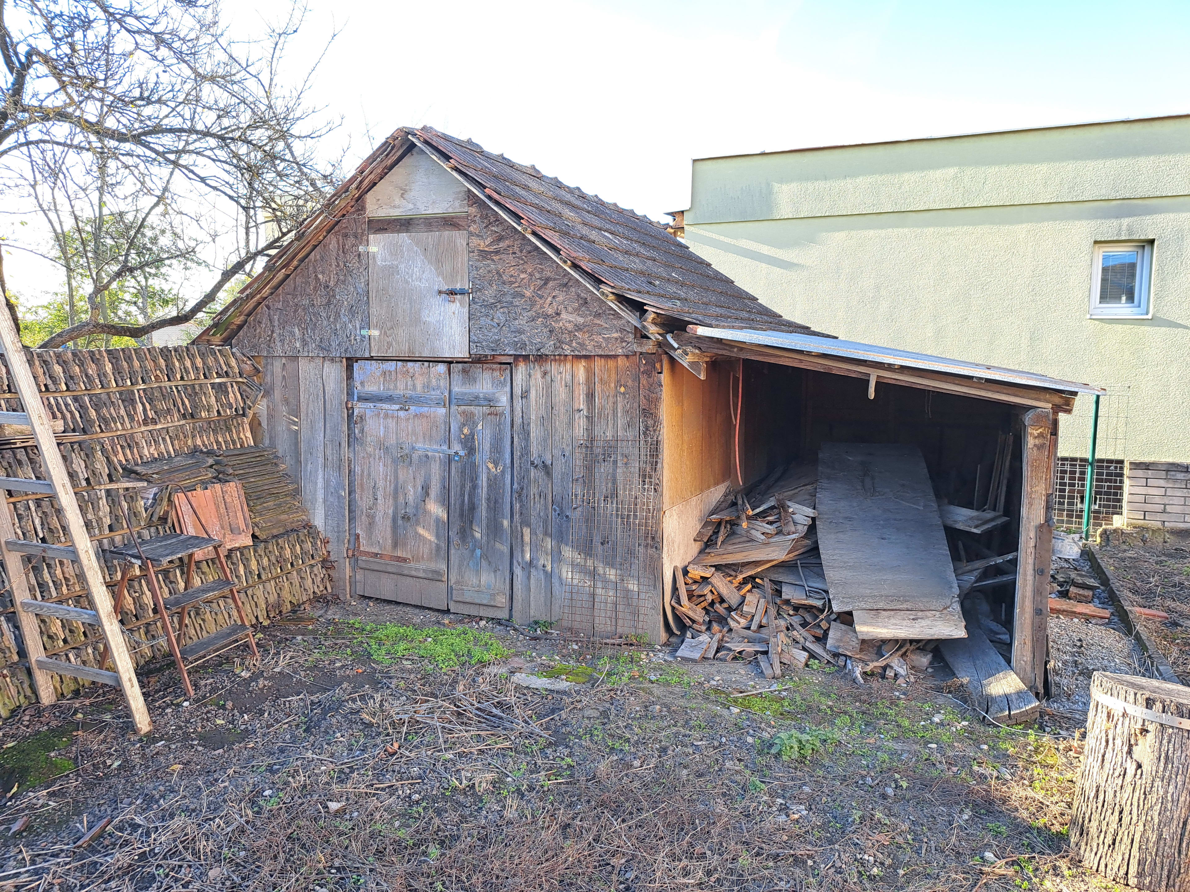 Predám pôvodný  dom v lokalite Košeca