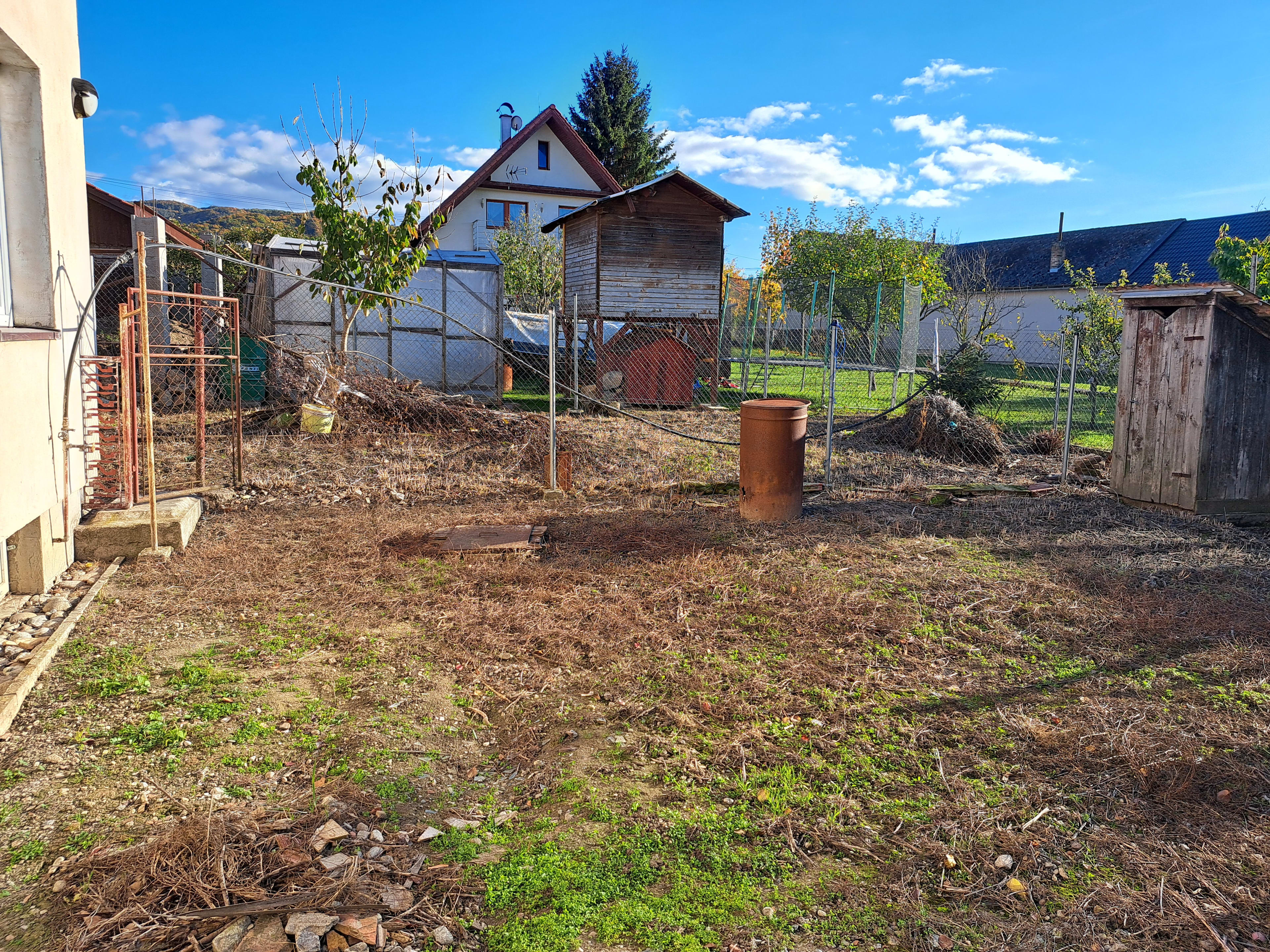 Predám pôvodný  dom v lokalite Košeca