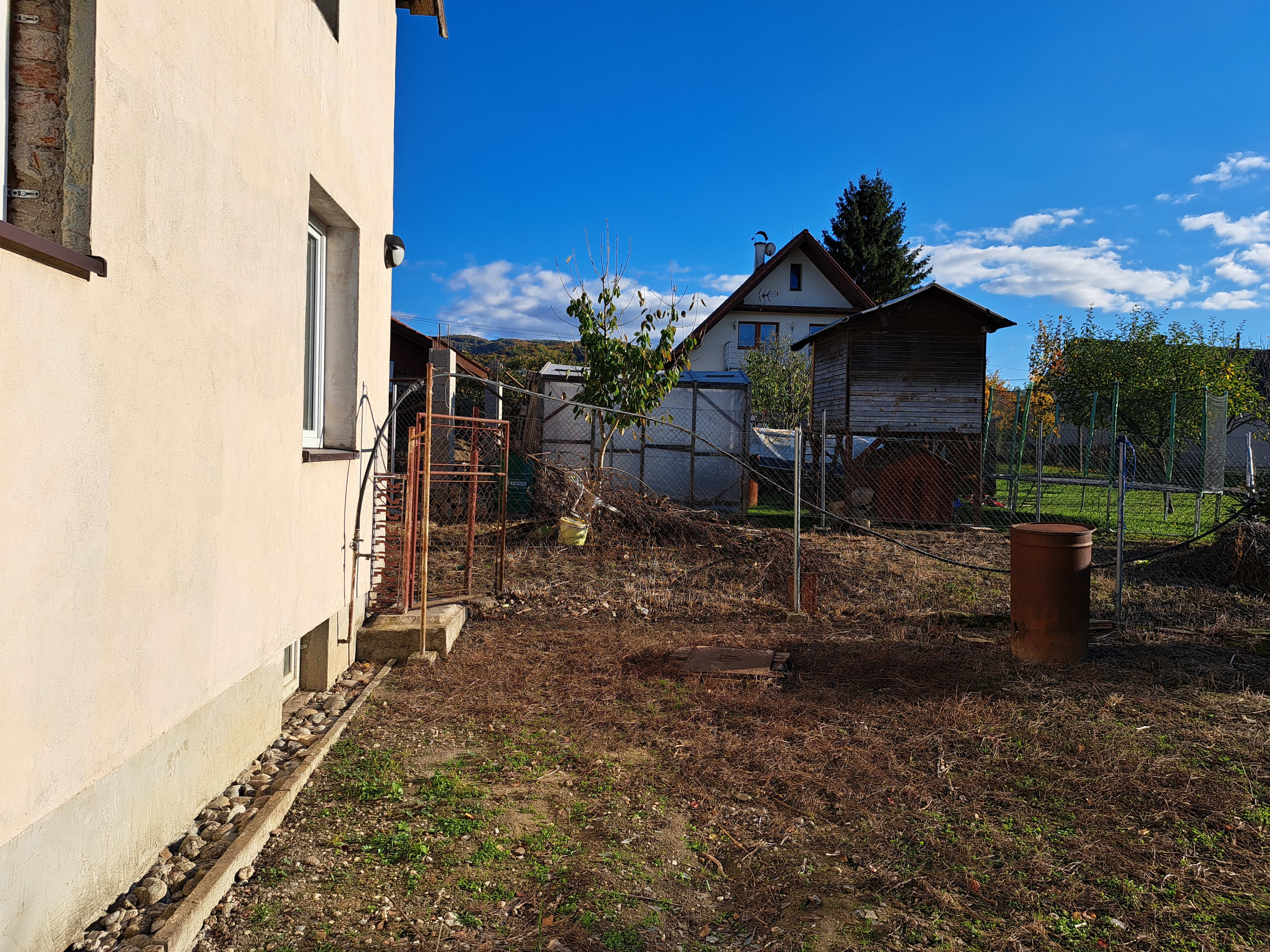 Predám pôvodný  dom v lokalite Košeca