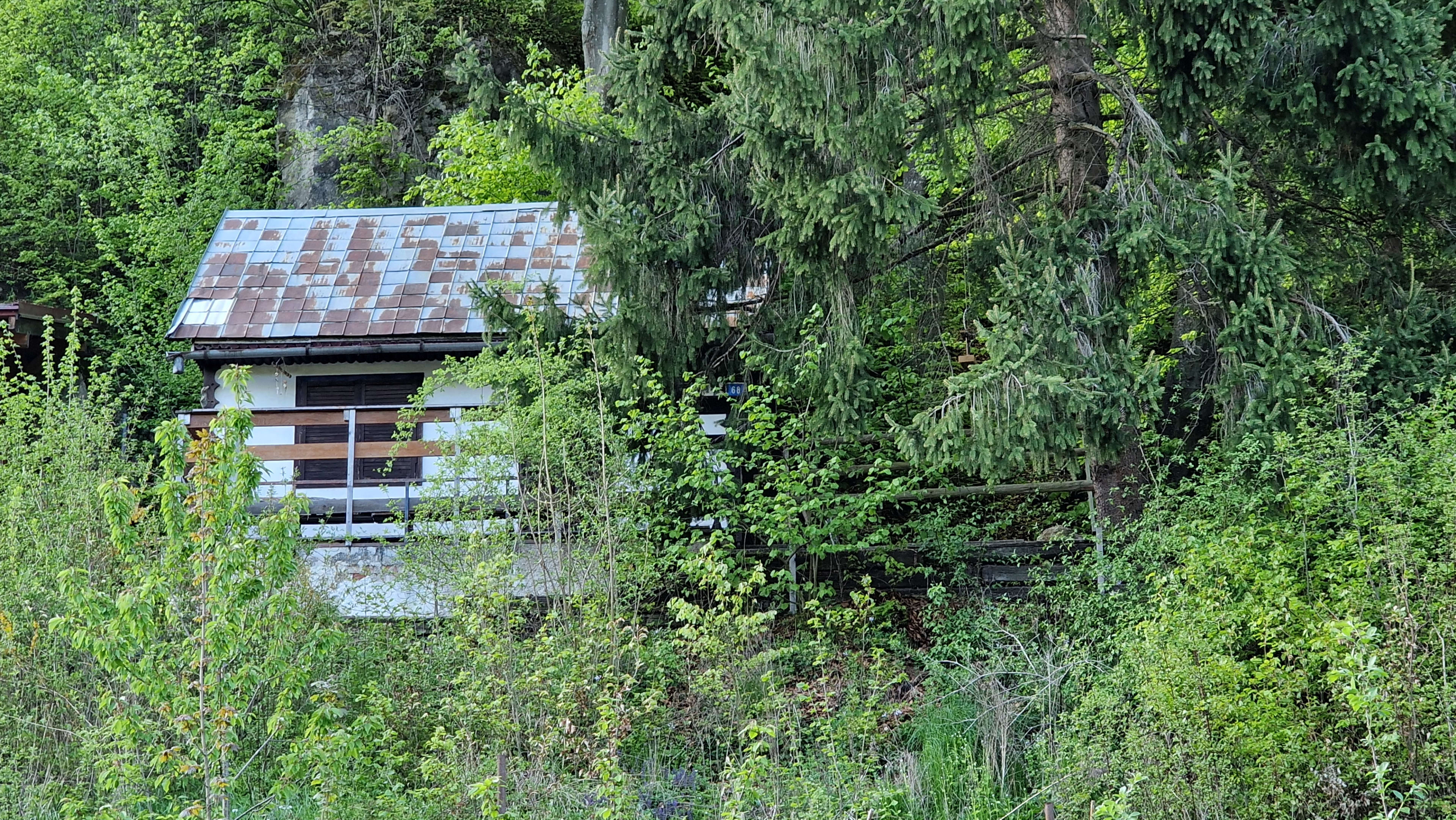 Predám slnečný pozemok v lokalite Tajov