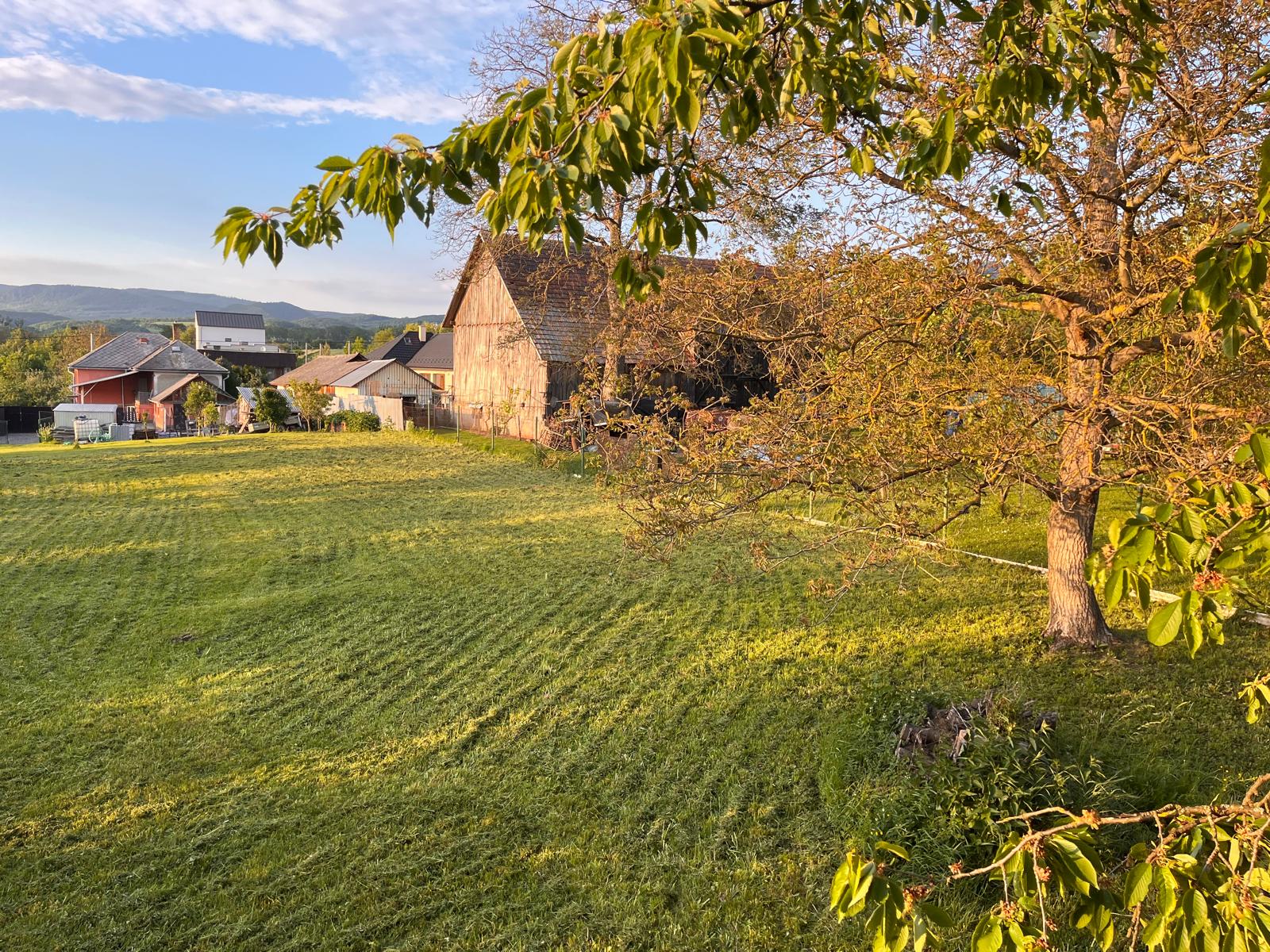 Predám slnečný pozemok v lokalite Nižná Kamenica
