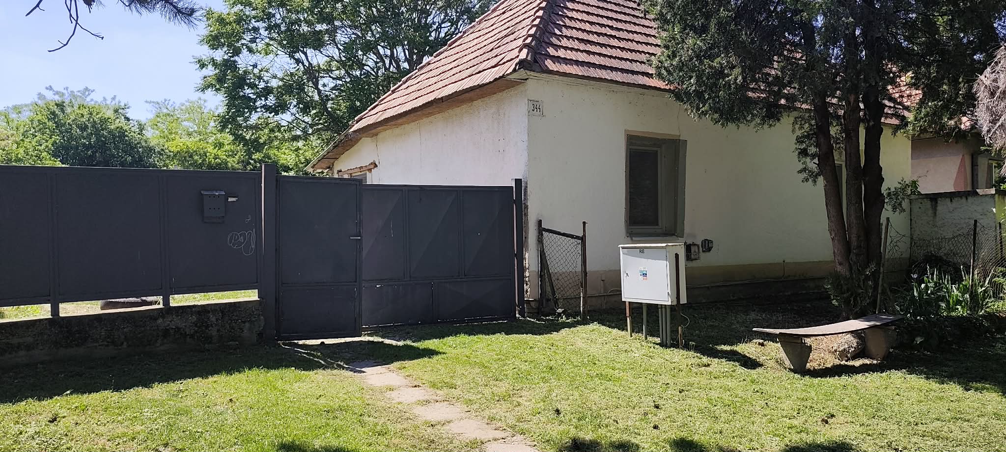 Predám slnečný dom v lokalite Veľké Zálužie