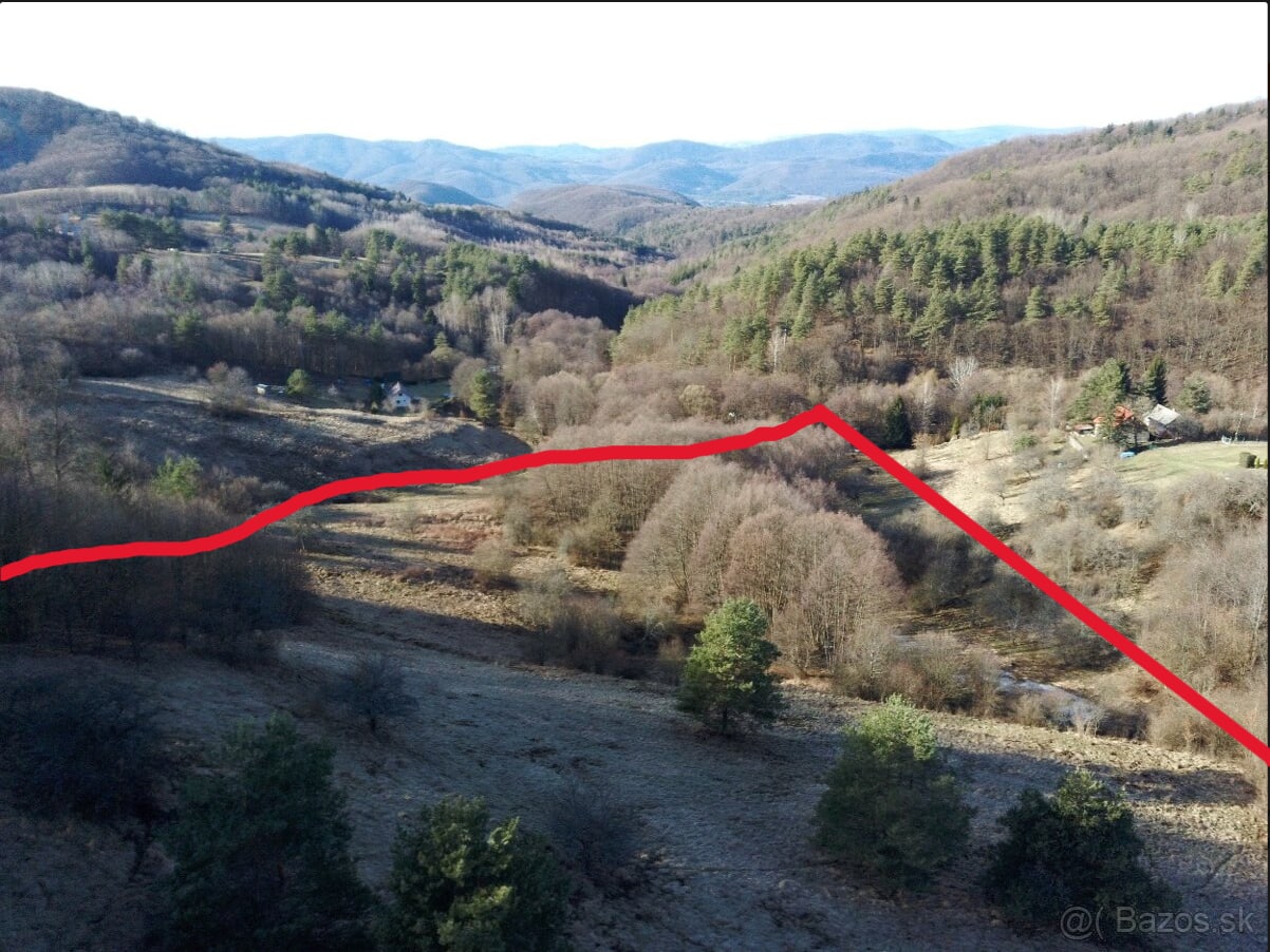 Predám slnečný pozemok v lokalite Vyhne