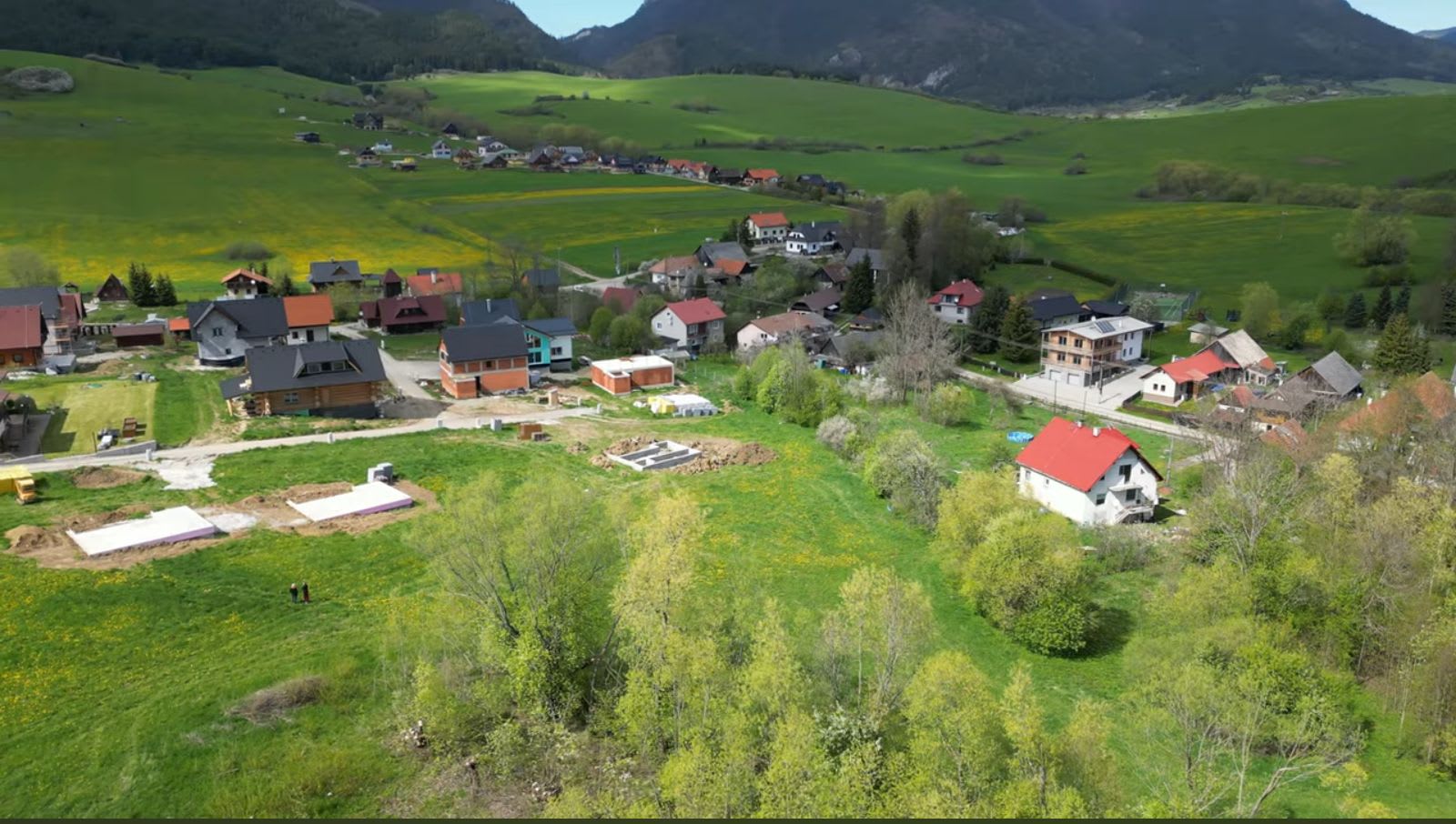 Predám slnečný pozemok v lokalite Ižipovce