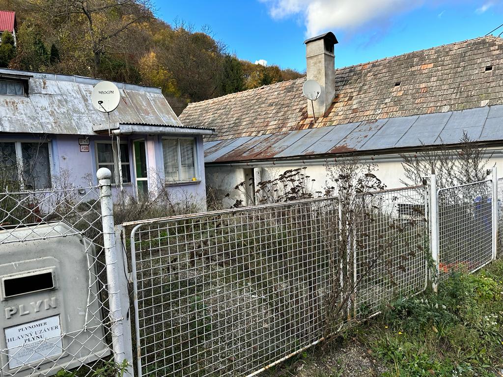 Predám na prerabku dom v lokalite Banská Štiavnica