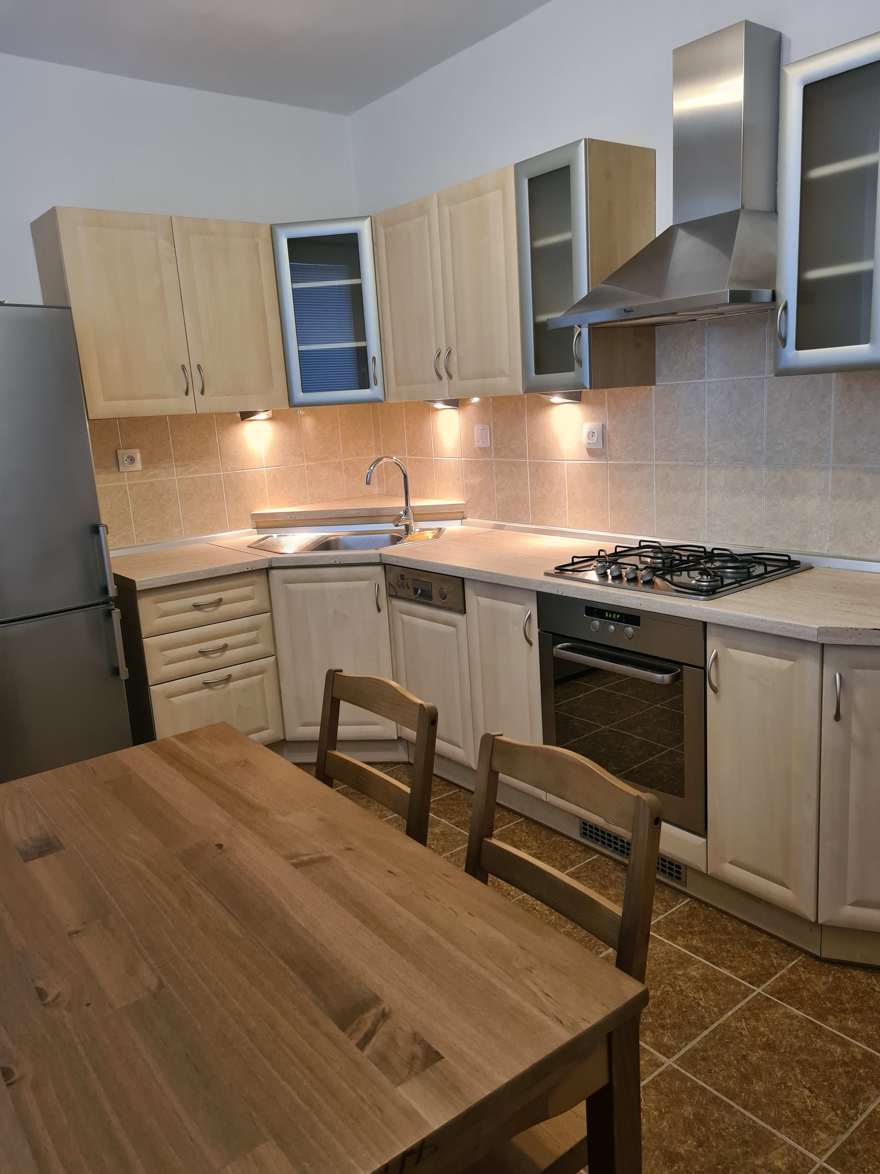 Prenajmem 2 IZBOVÝ BYT 57 m² NÁJOM byt v lokalite Trenčín