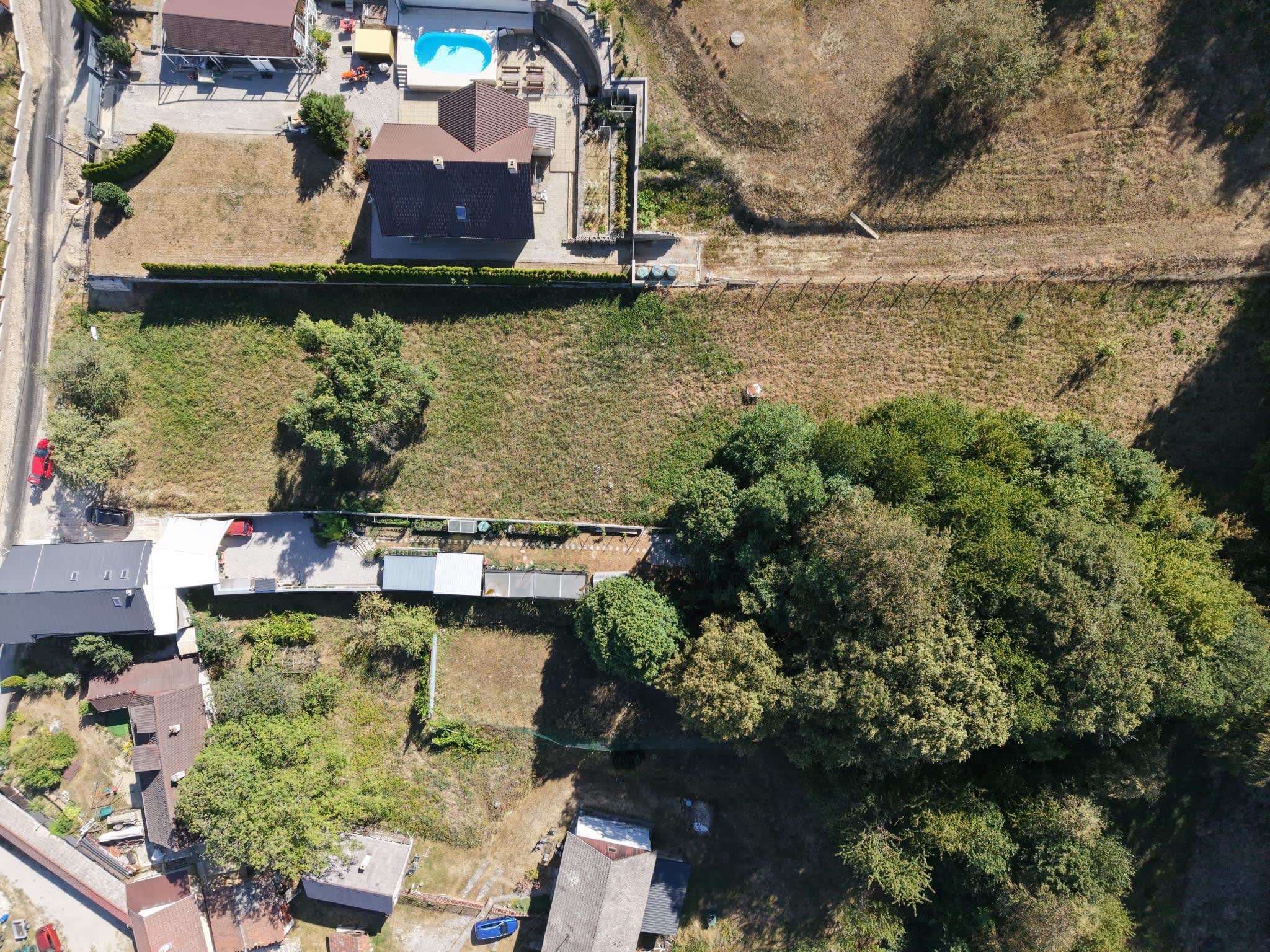 Predám 2340m2, STAVEBNÝ POZEMOK  pozemok v lokalite Dubodiel