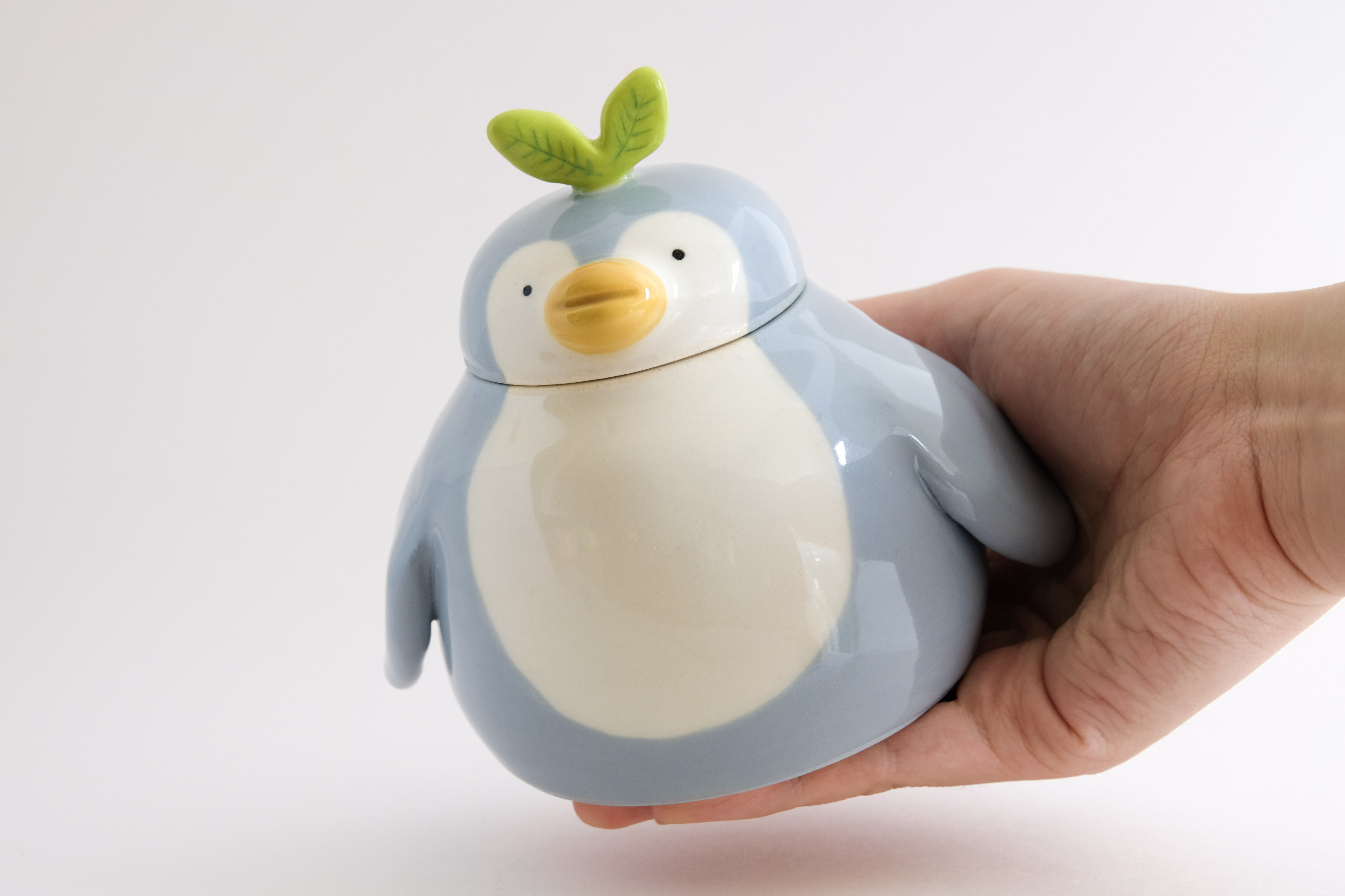 Large blue penguin hold