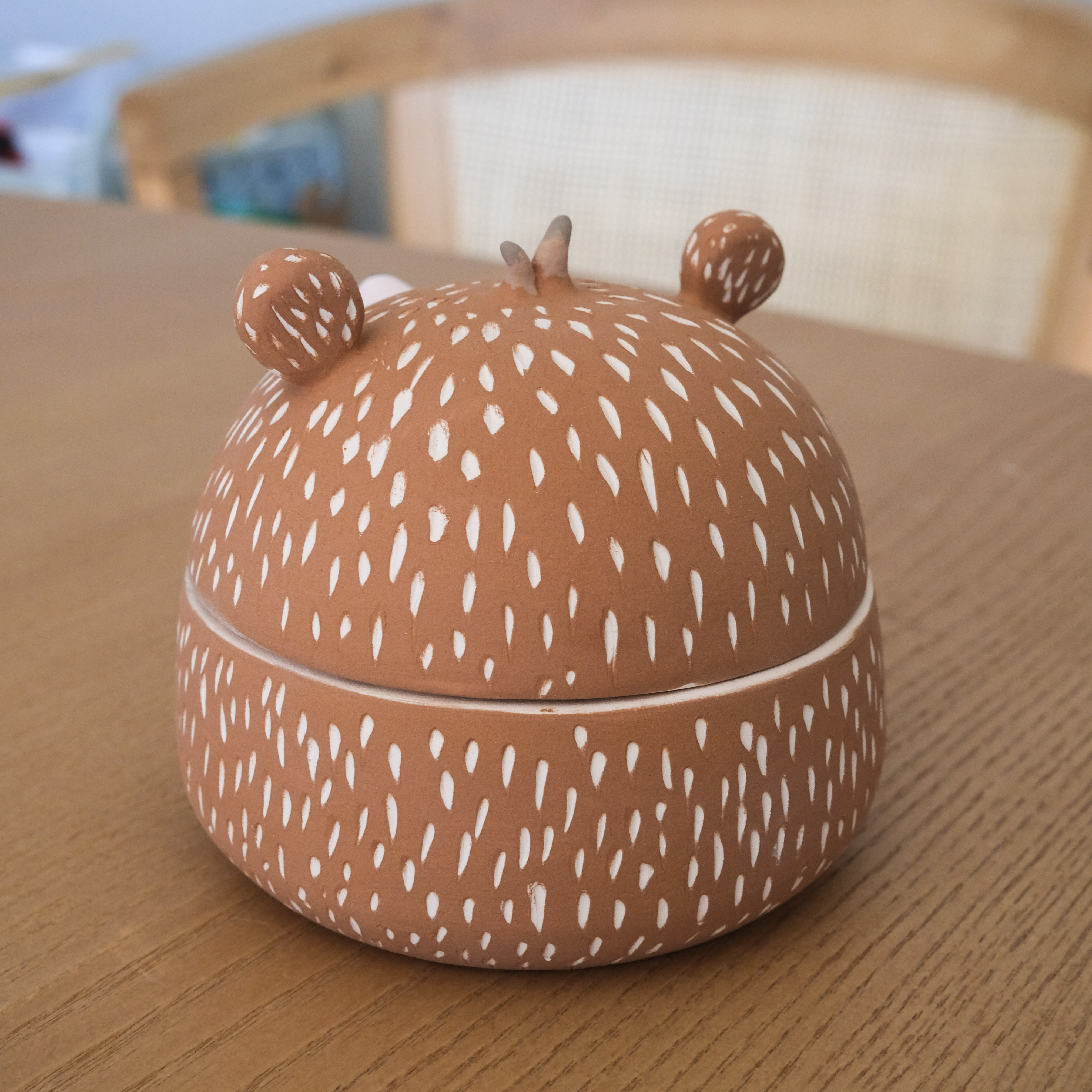 Hedgehog greenware back