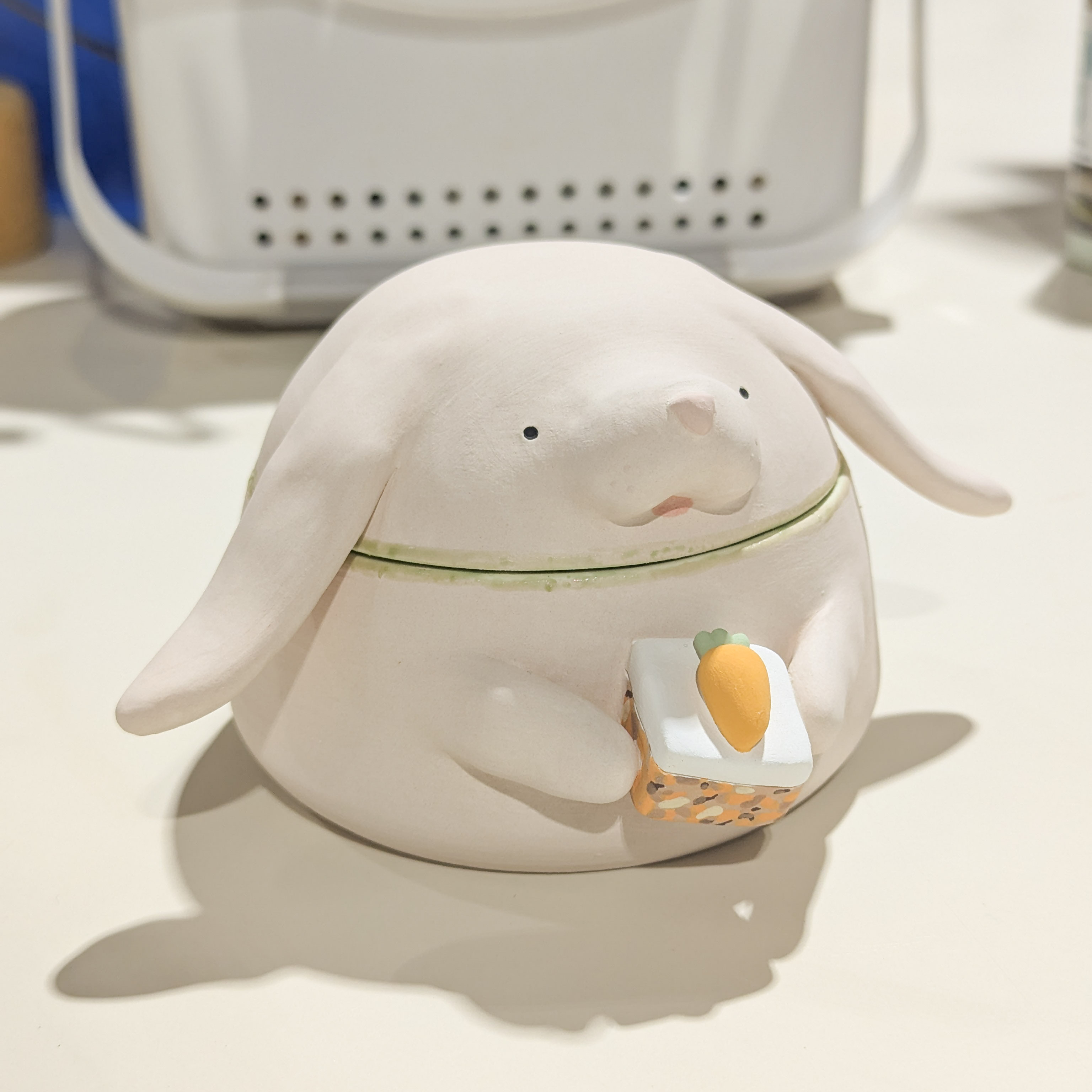 Bunny with carrot cake painted