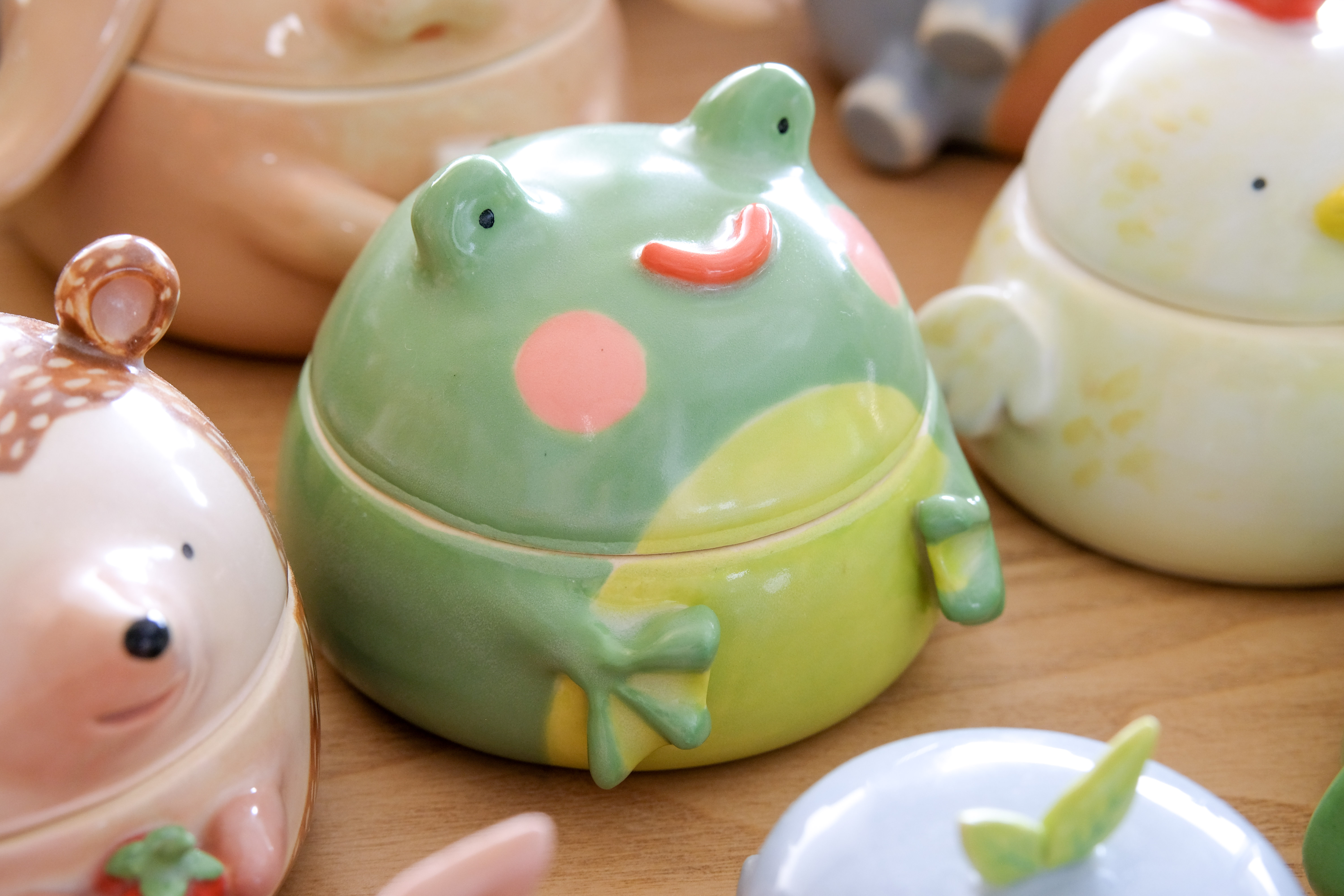 Frog with friends