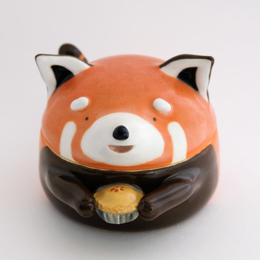 Red Panda with Pie