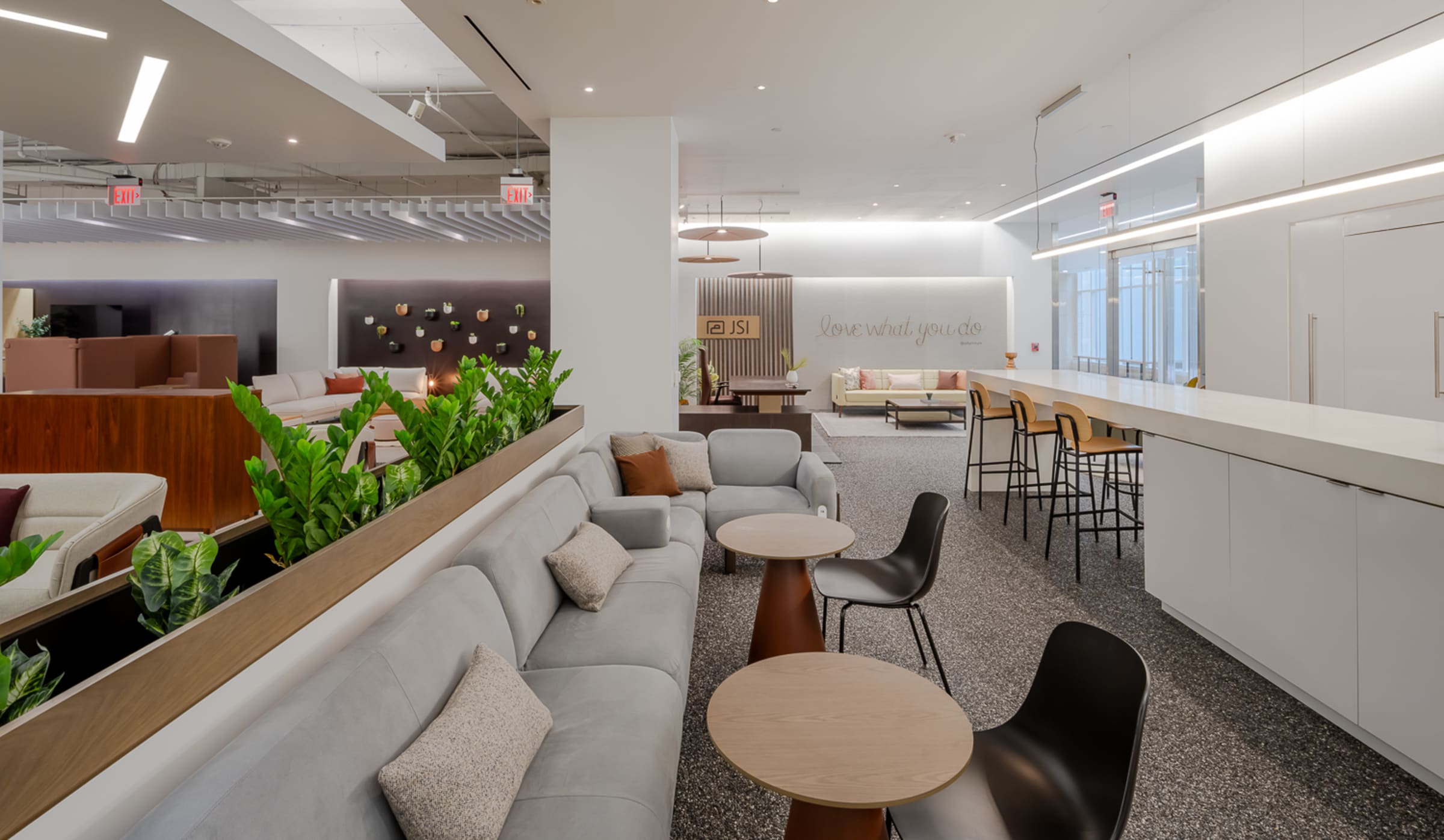 jsi_dcshowroom_00017