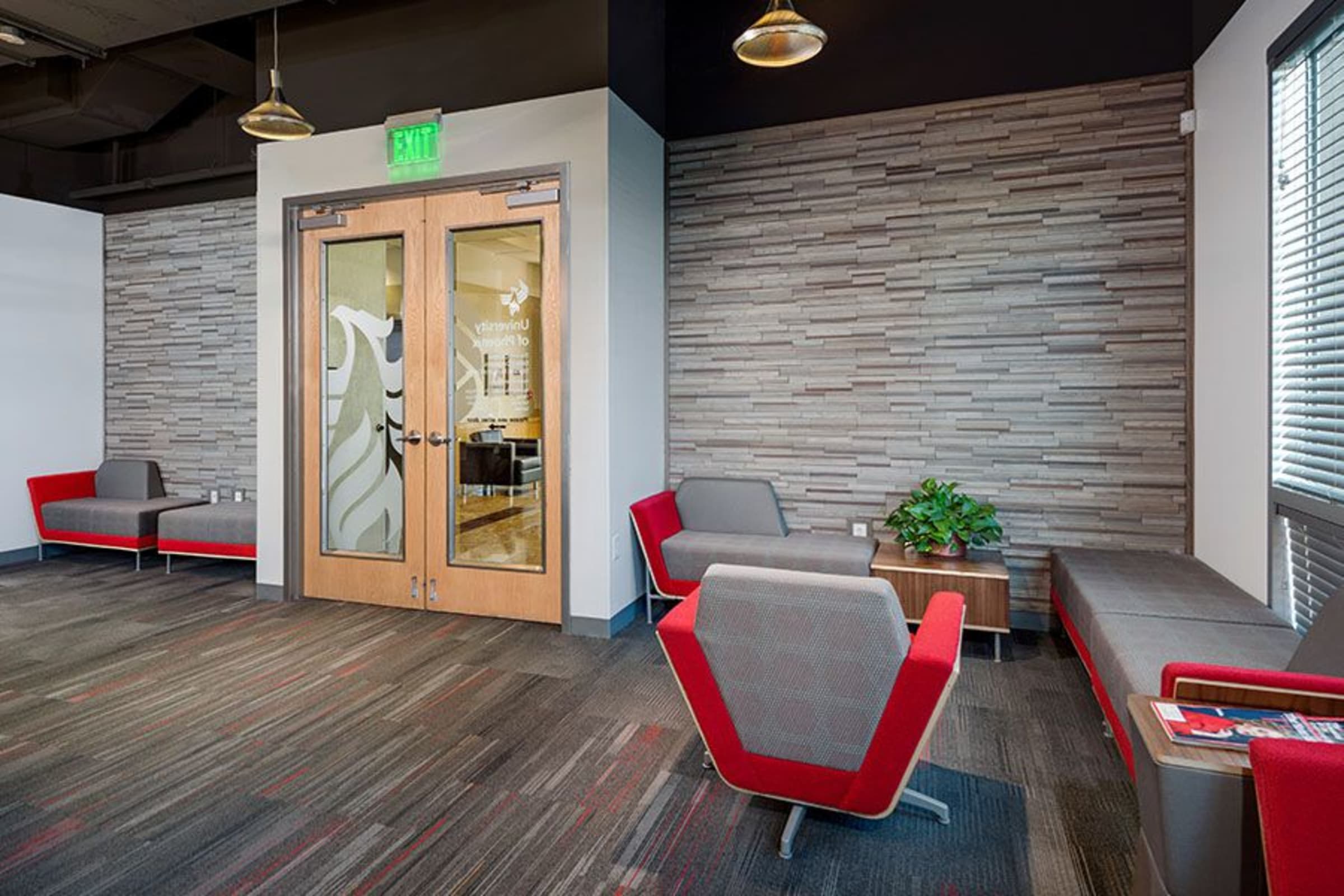 jsi_installs_uofp_03