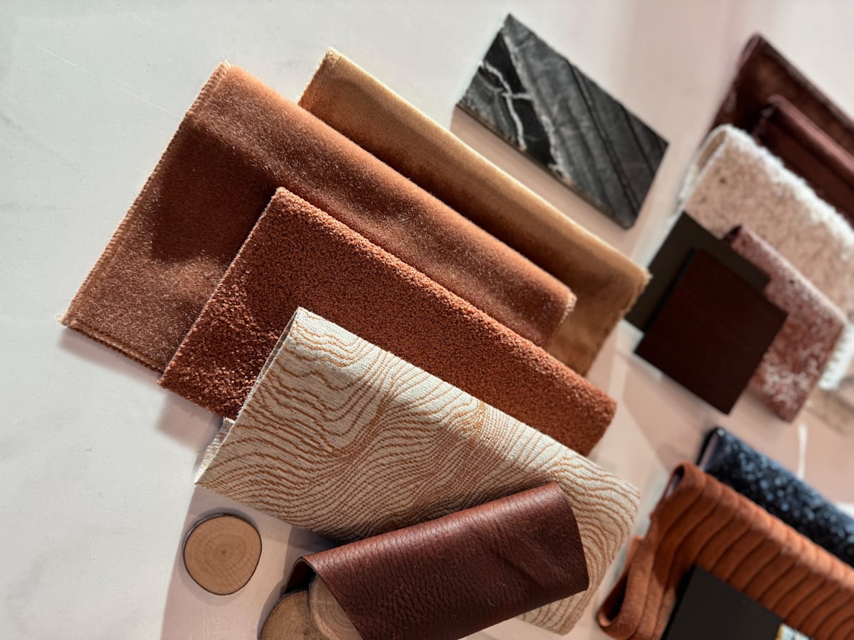 jsi_chicagoshowroom_flatlay_0001