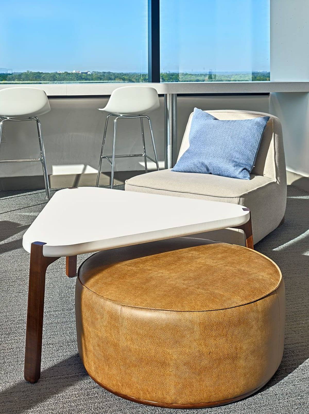 jg_installations_axisgroup_03_lg