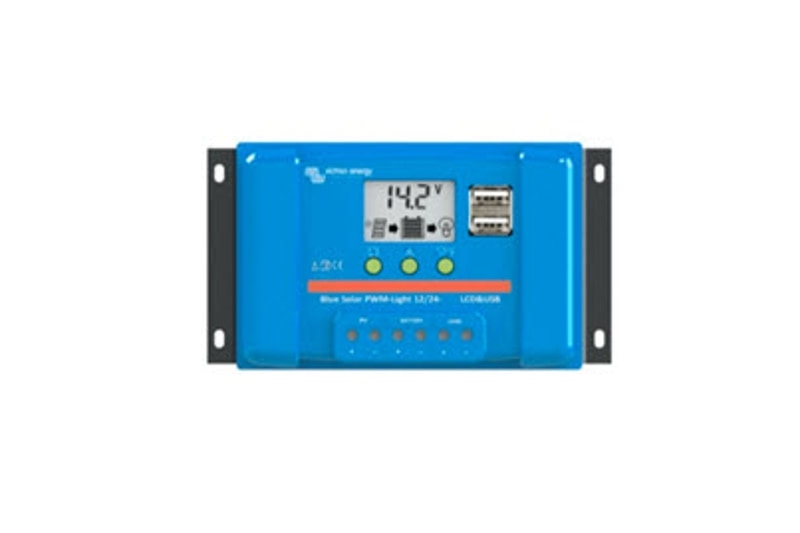 BlueSolar PWM-LCD&USB 12/24V-5A
