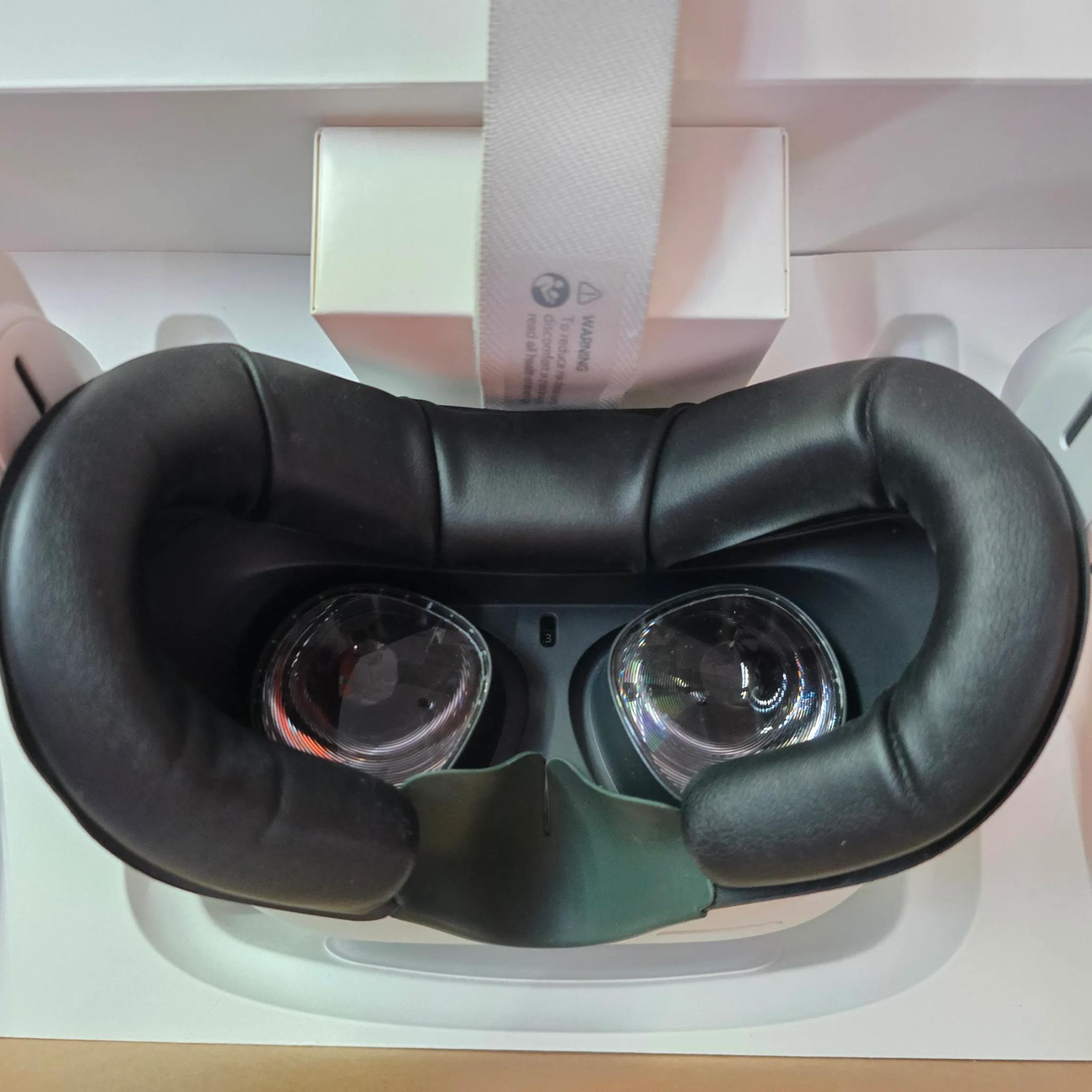 【中古】 Quest2 64gb  Amazon.co.jp: 【整備済み品】 Meta Quest 2 64GB Oculus Quest