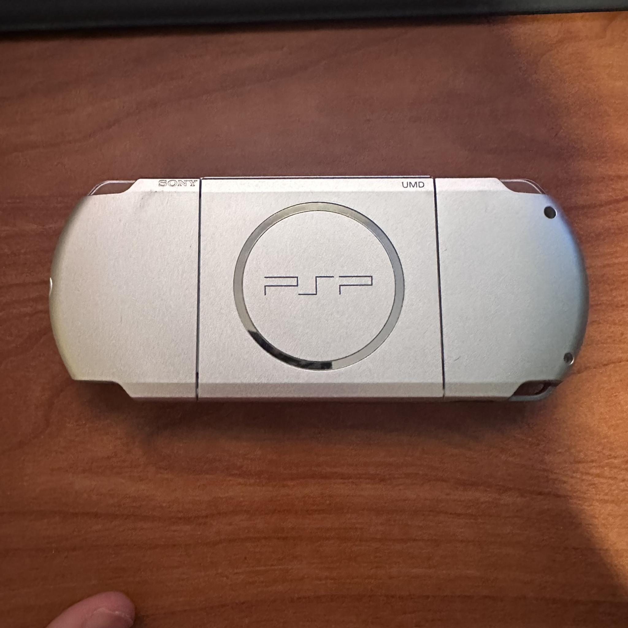 ＰＳＰ 3000 PSP 3000 Limited Edition Metal Gear Version [Console] - Sony