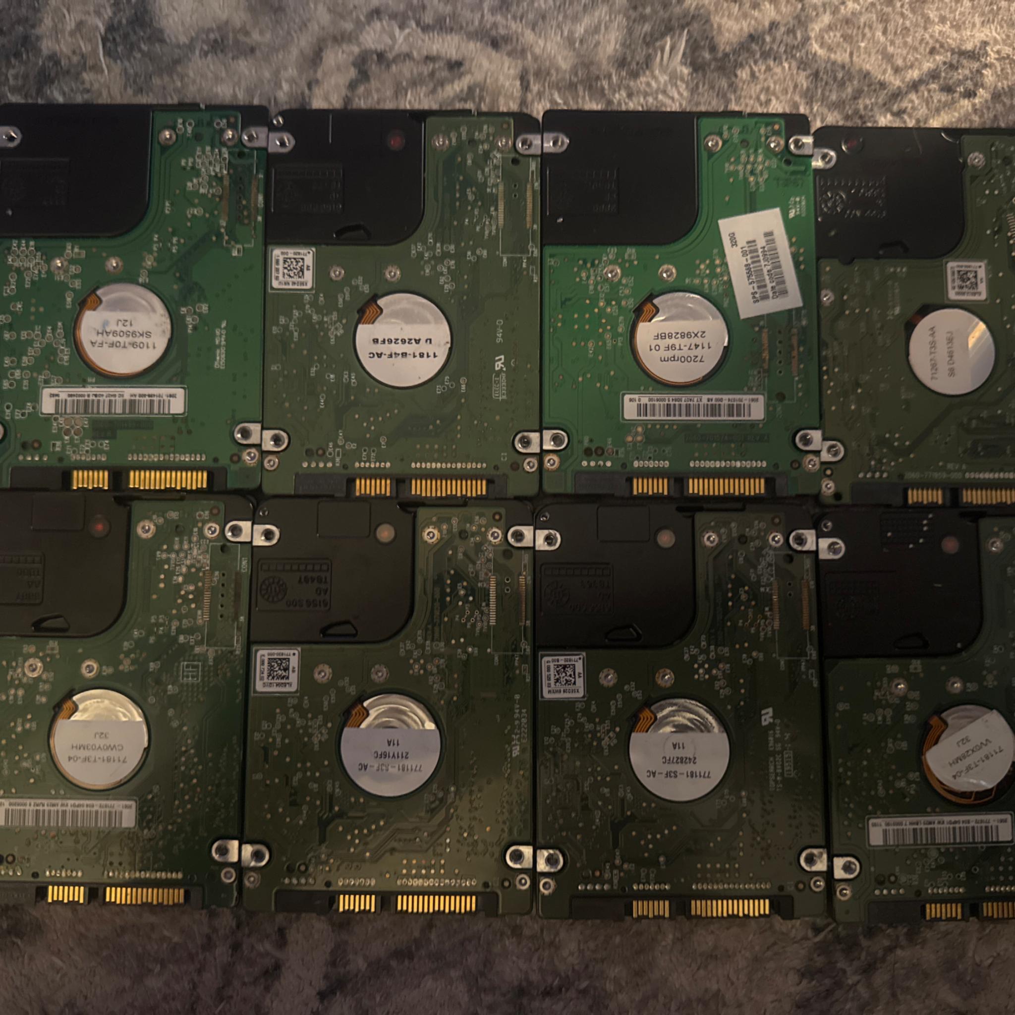 Western Digitalの320GB HDD 15個セット Lot of 8 Western Digital 320GB 2.5” Hard drives | Jawa