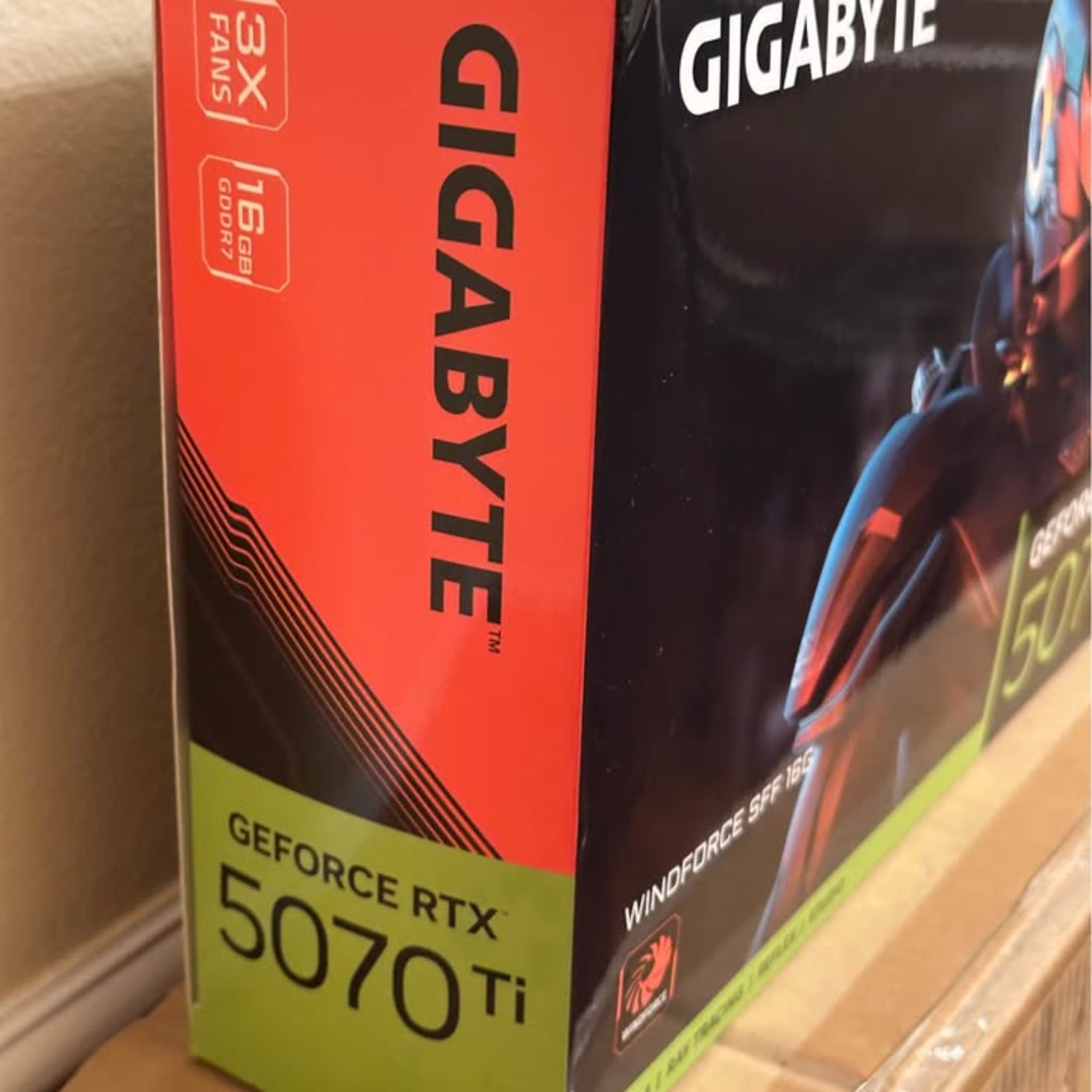 【新品未開封】GIGABYTE RTX 5070 Ti WINDFORCE GeForce RTX™ 5070 Ti WINDFORCE OC SFF 16G Gallery | Graphics