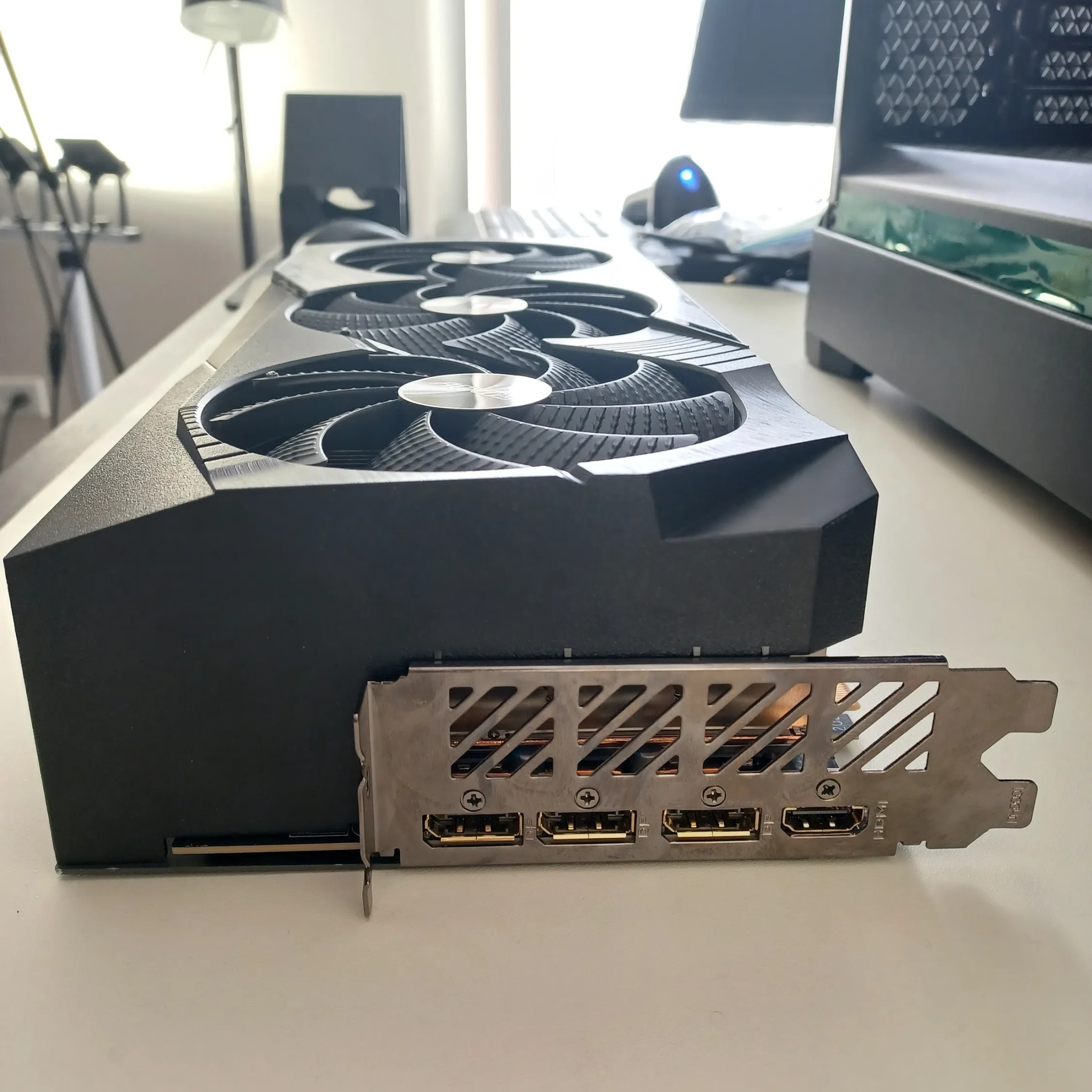 Aorus Master RTX4090 ジャンク s-l400.jpg