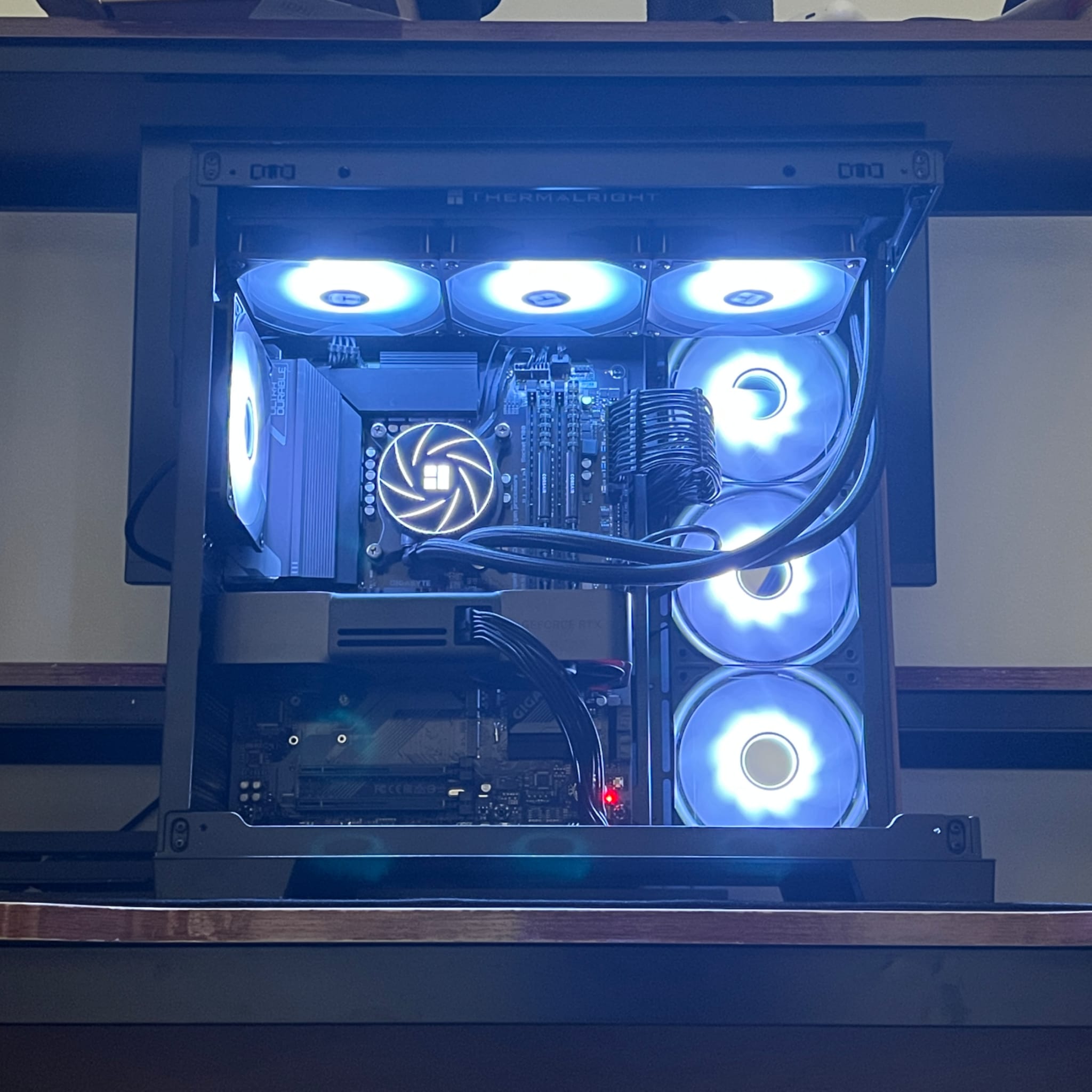 RTX 5070 | i5-14600K | 32GB RAM | 1TB Gen 4 SSD | Jawa
